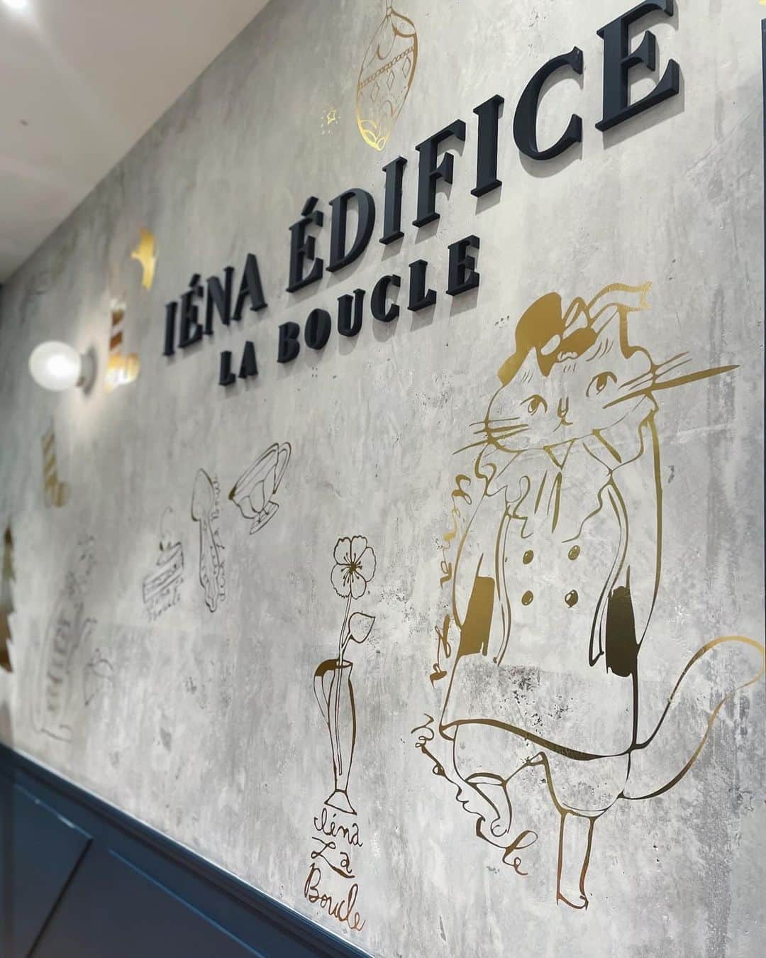 IÉNA LA BOUCLEのインスタグラム：「🐈 la boucle“Holiday”🎄」
