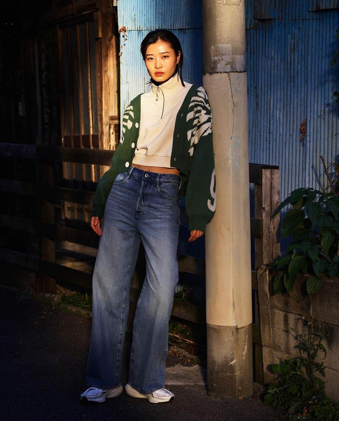 G-Star RAW Japanさんのインスタグラム写真 - (G-Star RAW JapanInstagram)「SAE( @sae_kashiwabara522 ) x G-Star RAW ルーズフィットのローライズジーンズに、グラフィックデザインが目を惹くニットカーディガンを合わせたカジュアルコーデ。  #GStarRAW #GStarRAWjapan #ジースターロゥ #denim #デニム」11月29日 17時58分 - gstarraw_jp