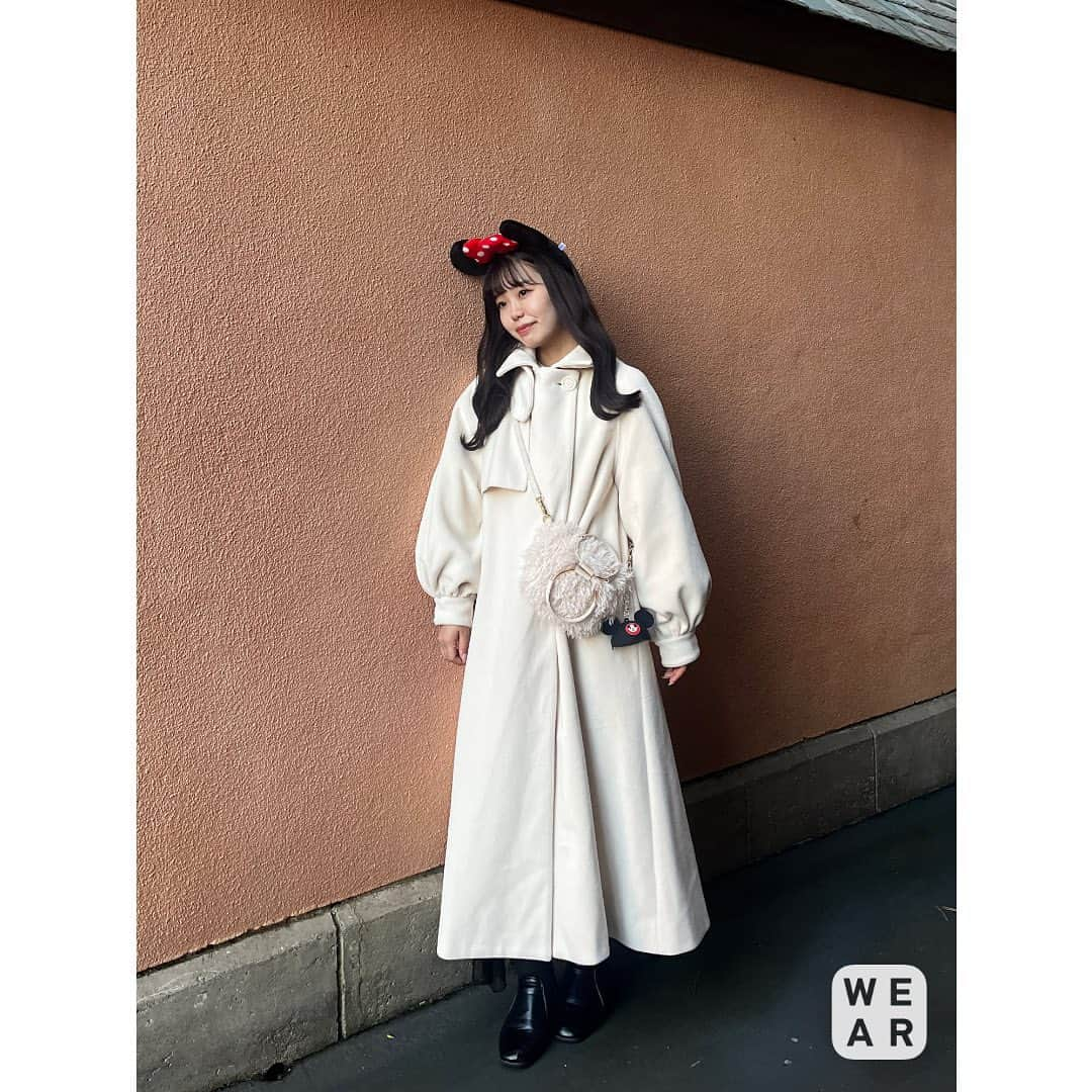 WEARさんのインスタグラム写真 - (WEARInstagram)「@wear_official では、トレンドのファッション情報をWEAR内のコーデと一緒に紹介！ ____________________________  2023年秋冬テーマパークコーデ集🎄🤍  テーマパークに行く日は、防寒や動きやすさなど、 色々考えて服装に悩みがちですよね  そんな時は、WEARでも「#ディズニーコーデ」で検索すると、 着こなしがたくさんチェックできます✅  みんなのリアルなコーデがたくさん見られるので参考にしてみてね✨  コーディネートが気になったら「保存」をタップ☝️ 【着用アイテムの詳細】はWEARアプリまたはウェブサイトで👀  如果你喜歡我們po的穿搭，請記得按"保存"喔☝️ 【穿搭單品的詳情】可以透過WEAR應用或官網查看👀 ____________________________ #WEAR #ootd #outfit #fashion  #コーデ #冬コーデ  #冬コーディネート #冬服 #トレンドコーデ #秋コーデ  #秋コーディネート #秋服 #ディズニーコーデ #ディズニーシー #ディズニーランド #クリスマスディズニー #クリスマスディズニーコーデ #ディズニーグッズ #ディズニークリスマス #ディズニーカチューシャ #フレンチガーリーコーデ #ガーリーコーデ #ディズニー夜景 #ディズニー夜景フォト #クリスマスグッズ #ディズニークリスマスグッズ #ディズニーグッズ #ミニーちゃんコーデ #冬ディズニー #冬ディズニーコーデ #ディズニーイルミネーション」11月29日 17時59分 - wear_official