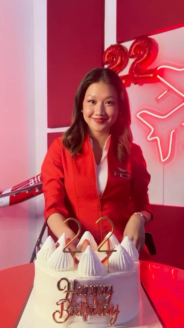 AirAsia (公式) のインスタグラム：「おかげさまでエアアジアは、22周年！  ◤　　　　　　　　　　　◥ 　✈エアアジア22周年✈ 　🎂BIRTHDAY SALE🎂 ◣　　　　　　　　　　 　◢  みなさまへ感謝の気持ちを込めて♡ 最高のプレゼントをご用意いたしました✨ 📢エアアジア全便全席 22%OFF📢  タイ、マレーシア、フィリピン行き航空券 全便全席 22% OFF👏  予約期間：今すぐ～2023年12月3日 旅行期間：2024年1月8日～9月30日  #海外旅行 #女子旅 #家族旅行 #学生旅行 #タイ旅行 #フィリピン旅行 #マレーシア旅行 #lcc  #FlyAirAsia #エアアジア」