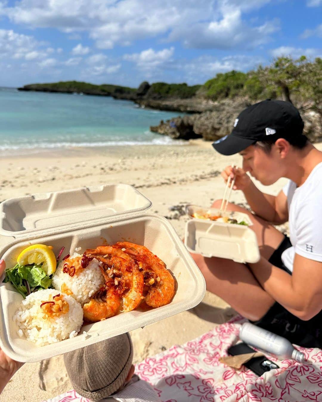 水田あゆみのインスタグラム：「宮古島のお気に入りごはんたち😋  ごめんなさい今タグつけしました🏷 なんか最近、フィードの予約投稿がうまくいかなくて、 写真だけ投稿されてて気づかなくて時間経ってること 多い😂🙏  他にも載せきれなかったご飯屋さんいっぱいある↓  @okonomiyakiboburi  @bar_kajituya  @brual__hamburger_churrasco  @kinniku_miyakojima  @soraniwa_irabujima   美味しかったよ♡」