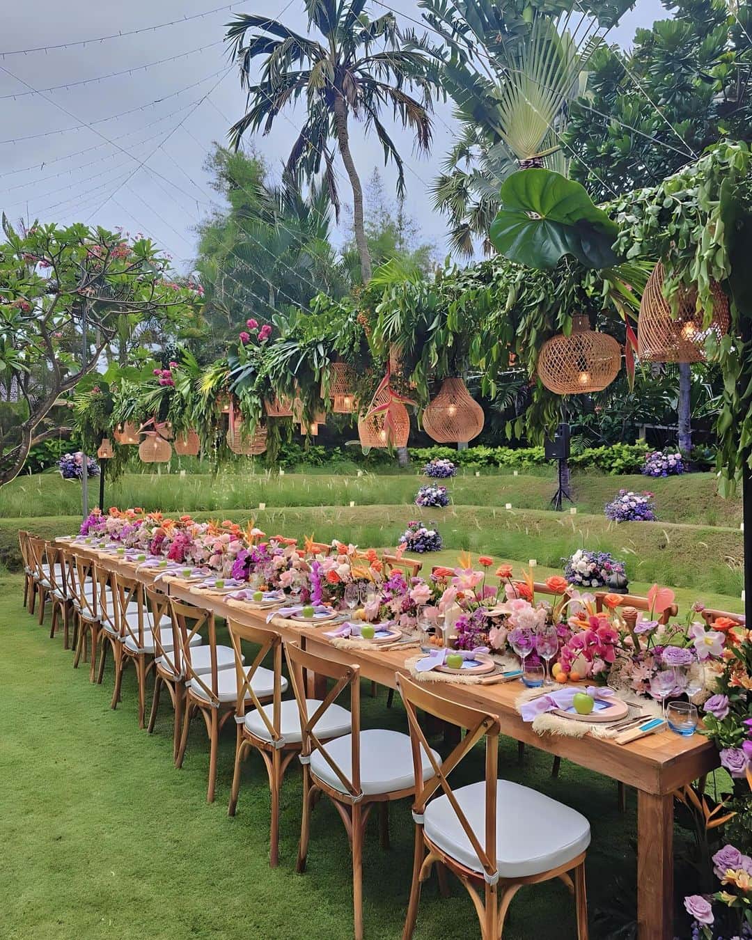 Ivan Gunawanのインスタグラム：「Secantik  itu  kah ?? Emang  boleh ??? @balimandira  selalu  totalitas tanpa  batas ❤️❤️❤️ se cinta  itu  @missgrandinternational  top 10  wellcome to bali」