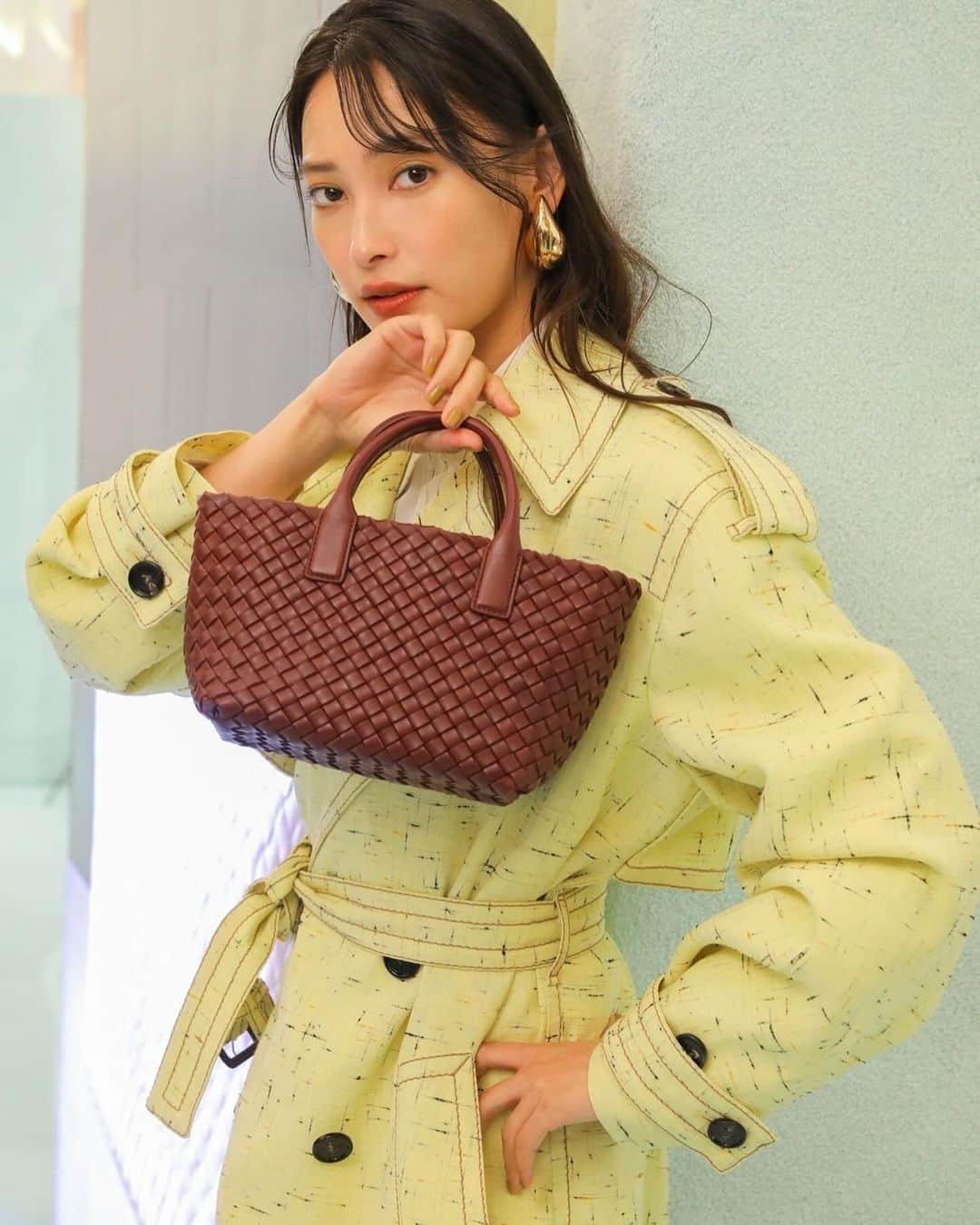 大政絢さんのインスタグラム写真 - (大政絢Instagram)「🟢BOTTEGA VENETA🟢  日本橋三越本店で行われているPOPUPに！  ブランドを象徴するアイコンバッグ「カバ」の限定アイテムもありました😌  とても広い店内でウエア、シューズなど盛りだくさんに揃っていてまた改めて買い物に行きたいな、と✨  #ボッテガヴェネタ#カバ#PR#bottegaveneta」11月29日 18時21分 - aya_omasa_official