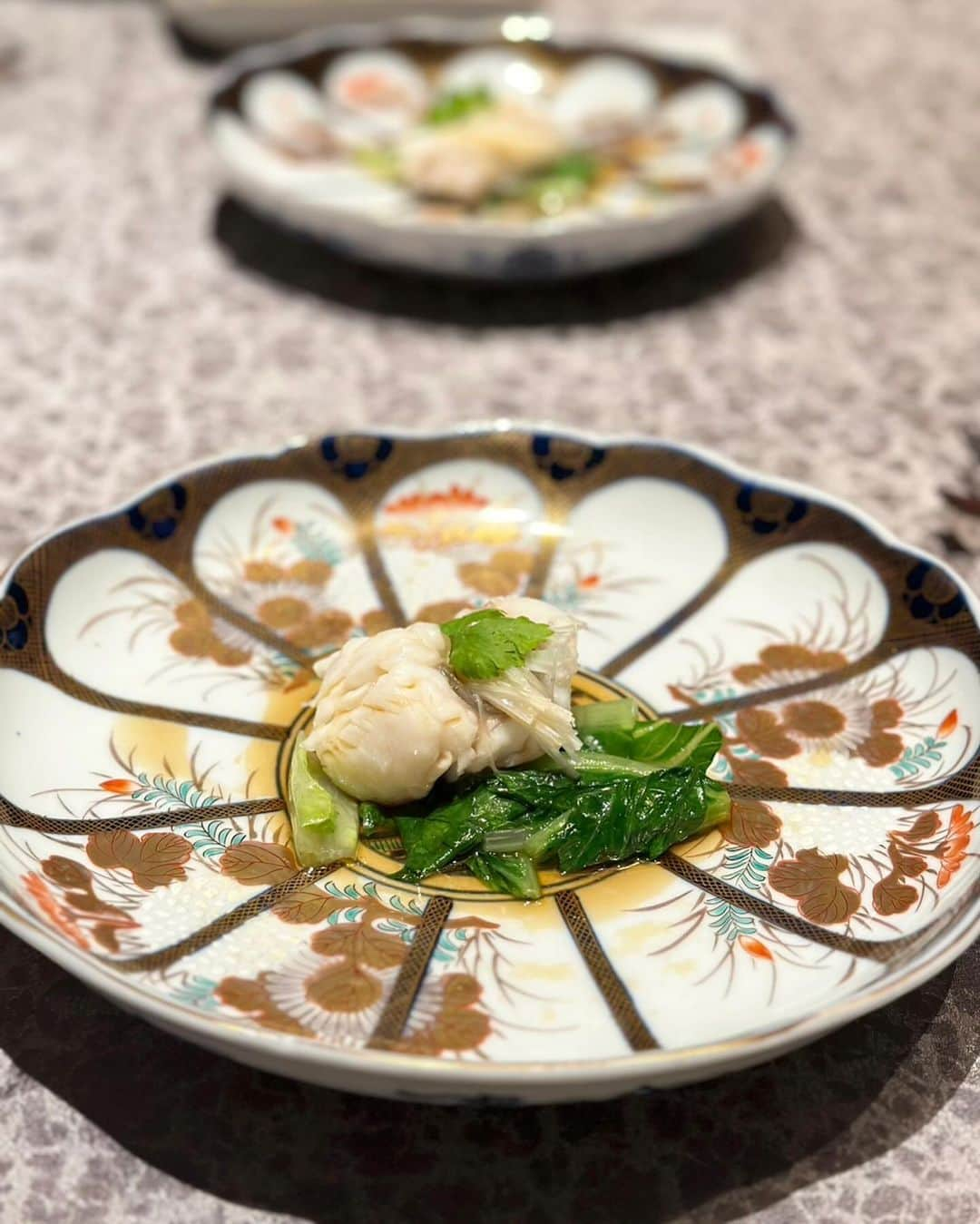 込山榛香さんのインスタグラム写真 - (込山榛香Instagram)「美味しい中華食べました🥟 ⁡ ⁡ ⁡ どの料理も美味し過ぎて感動でした✨ ⁡ 美味しいご飯屋さんにある甘いお酒が好きです🍹 ⁡ ⁡ ⁡ ⁡ #横浜ホテル #横浜ベイコート倶楽部 #中華 #横浜グルメ #眺遊楼 #横浜 #中華コース #みなとみらい」11月29日 18時26分 - komiharu_official