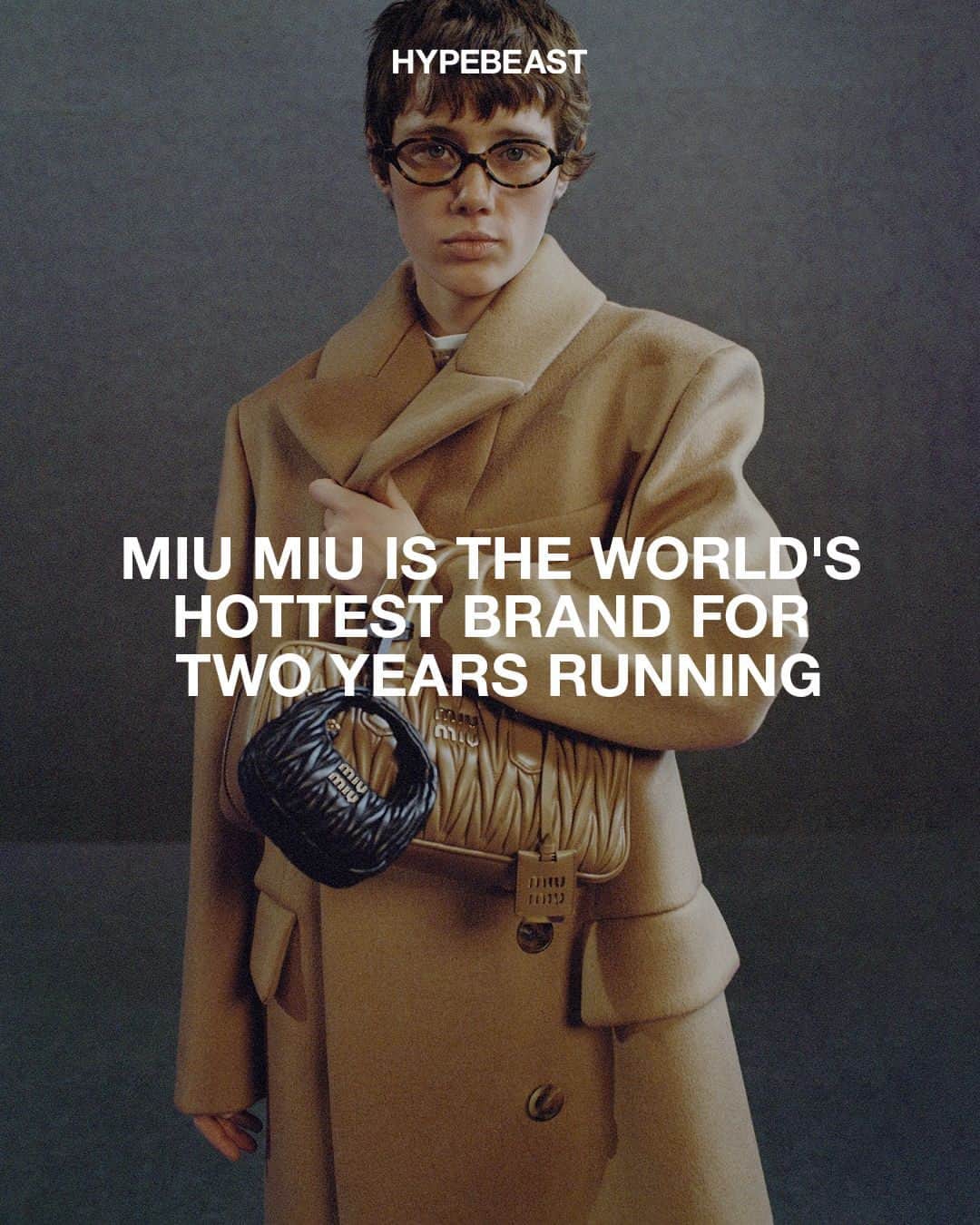 のインスタグラム：「@lyst's “Year in Fashion” roundup for 2023 has finally arrived, outlining the top brands, trends, and products that took over shelves this year.⁠ ⁠ This year, @miumiu has topped the list, building momentum after its star-studded Paris Fashion Week show. The label also provided viral collaborations throughout the year, boosting its presence in mainstream fashion markets, from its distressed @newbalance 574 colorways to its gentlemen-friendly partnership with @churchs.⁠ ⁠ Additionally, Gen-Z's fascination with Y2K fashion has undeniably dominated the scene. Shrunken feminine garments have emerged as the forefront trend, and Miu Miu, in particular, has seized the moment with its trademark micro mini skirt.⁠ ⁠ Head over to the link in bio for more info.⁠ Photo: Miu Miu」