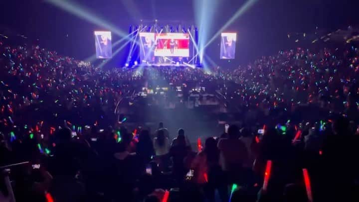 RAIN（ピ）のインスタグラム：「Go rain!!!!! 🔥#stillraining concert #lasvegas ❤️별거 다함 오랜만에!!! ”나로 바꾸자 “새로운 remix버젼으로 😱🤣」