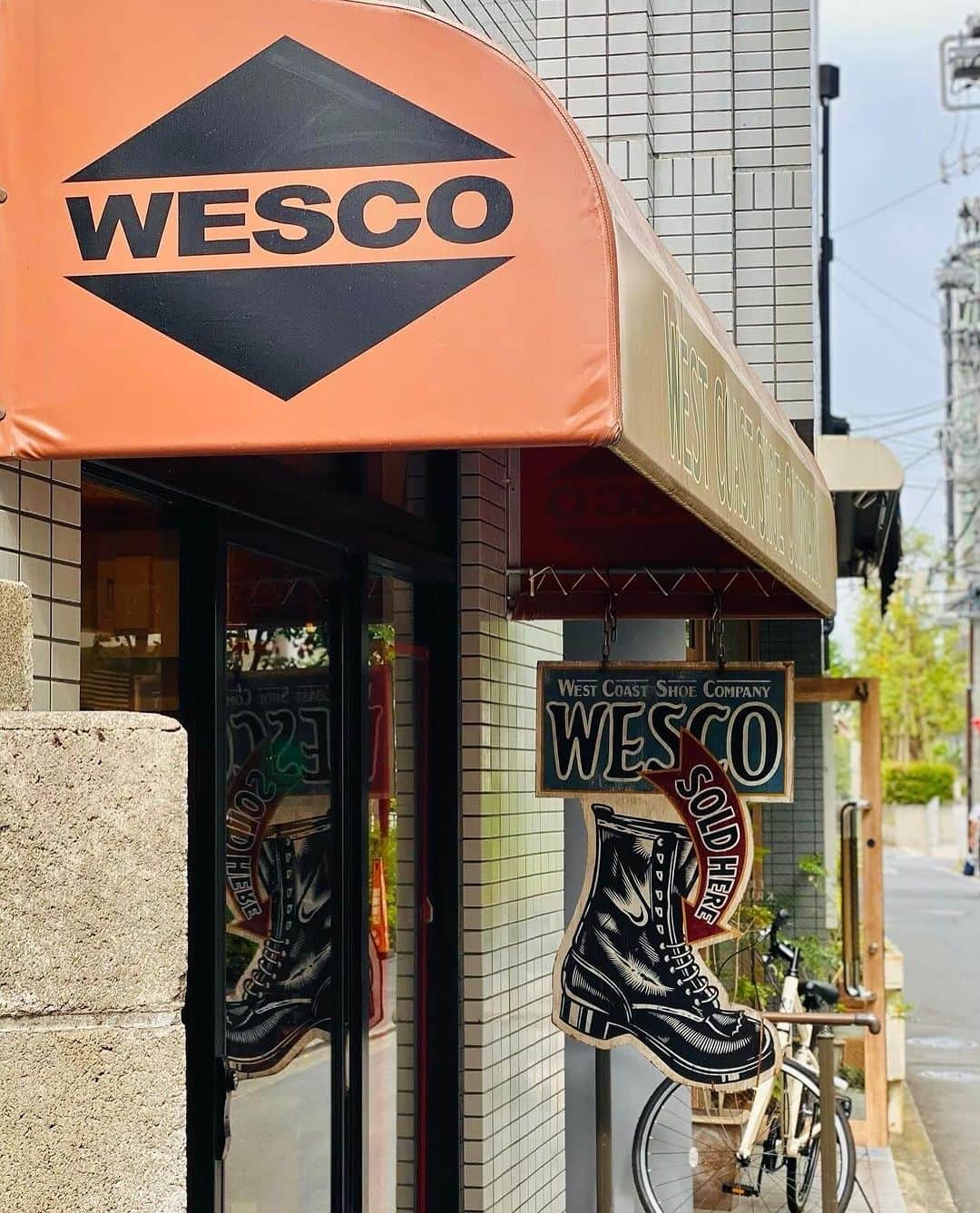 ウェスコさんのインスタグラム写真 - (ウェスコInstagram)「"Information from WESCO Japan"  Hello, customers,  We are WESCO Japan, the exclusive distributor of WESCO boots in Japan. We have 3 company-operated shops in Japan. Our main shop is in Osaka and the branch shops are in Tokyo(Ebisu and Setagaya). You can see, touch, try, and of course order or purchase WESCO boots at the 3 shops.  We are also the exclusive distributor of Ship John and the biggest distributor of Dehen in Japan. Also, we carry other America-made brands; Sullivan Glove, Wigwam Socks, etc… Especially, the main shop is not only the biggest WESCO shop in Japan, but also the Langlitz Leathers officials retailer. We accept orders Langlitz’s Jackets, pants, bags etc…  The information of each shops are below;  - WESCO Osaka(Main shop) - Open everyday from 12:00 to 19:00* Brands / WESCO, Ship John, Dehen, Langlitz Leathers, etc… Map : https://maps.app.goo.gl/QT7M4HiANFWYGPPn7  - WESCO Ebisu - Open everyday from 12:00 to 19:00 except Wednesday* Brands / WESCO, Dehen, Sullivan Glove, Wigwam Socks, etc… Map : https://maps.app.goo.gl/ntLGA8vzFFSAUgwo6  - WESCO Setagaya - Open everyday from 12:00 to 19:00 except Thursday* Brands / WESCO, Dehen, Ship John, Sullivan Glove etc… Map : https://maps.app.goo.gl/Gev8mGSJn88PB49y8  *Each stores has New Year’s holidays and extra closing days. We recommend you to ask us before your visit.  - WESCO Japan Online Shop - International shipping is available. Link : https://shop.wescojapan.com/  We are looking forward to your visits and hope you enjoy the experiences in our shops!!  WESCO Japan  #westcoastshoecompany #wesco #shipjohn #dehen #sullivanglove #wigwamsocks #langlitzleathers #wescoboots #boots #since1918 #portland #scappoose #oregon #usa #madeinusa #japan #osaka #wescojapan #tokyo #wescoebisu #wescosetagaya #wescokanazawa」11月29日 18時44分 - wesco_japan