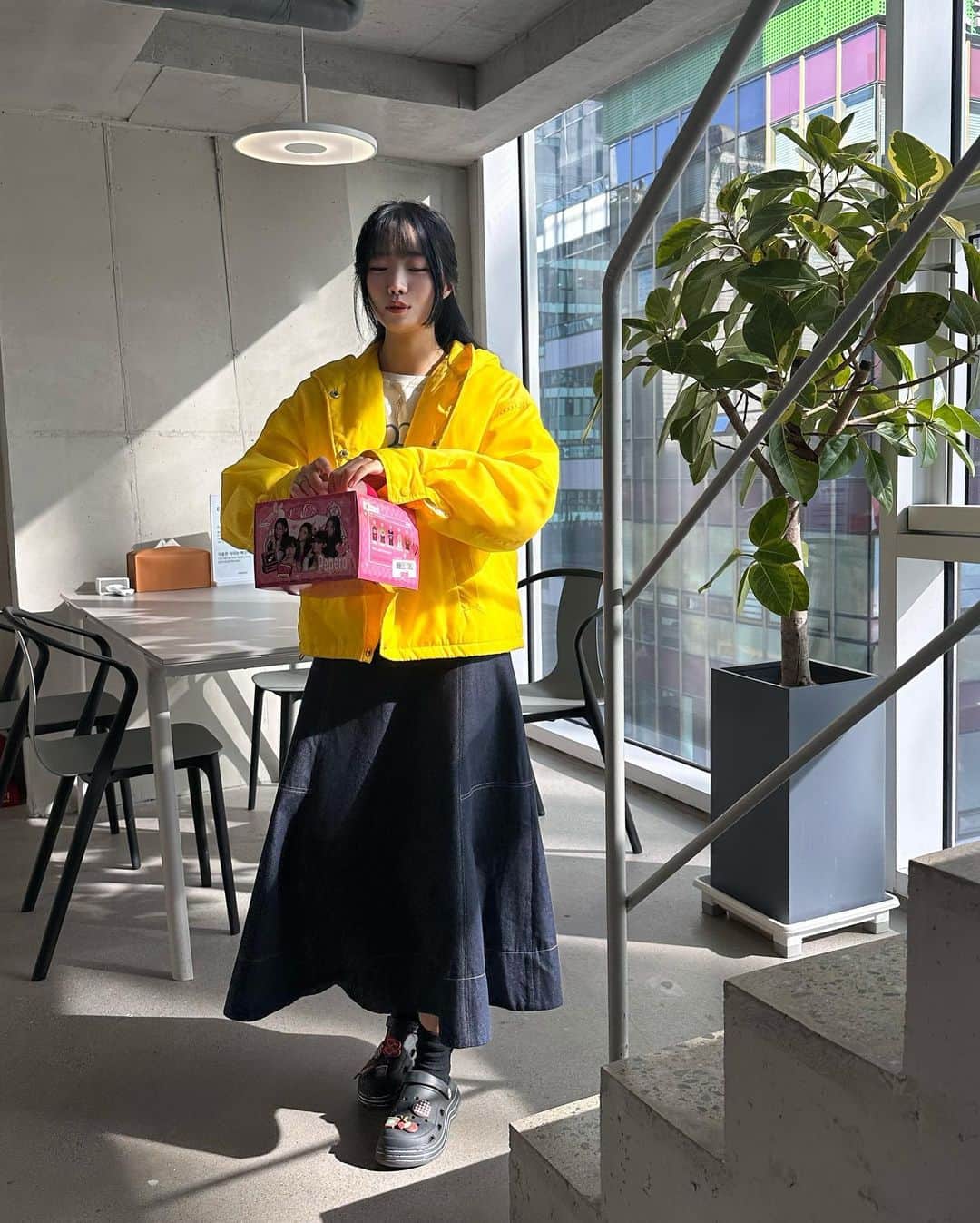ジユルのインスタグラム：「요즘 원색이 끌리는거야」