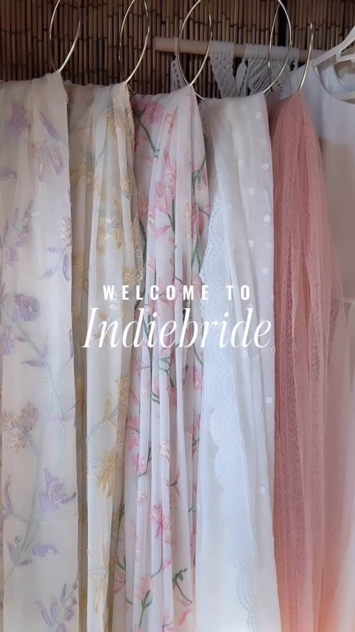 ミナのインスタグラム：「Elevating bridal elegance sustainably with Indiebride London’s enchanting veils.  #IndiebrideLondon #SustainableWedding #WeddingVeils #BohemianWedding」