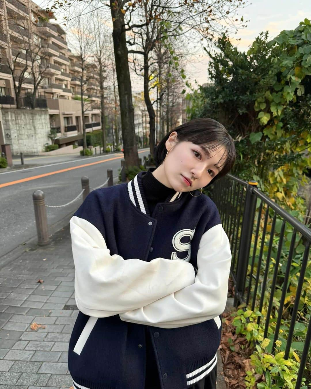 糸原美波さんのインスタグラム写真 - (糸原美波Instagram)「@solew_japan のジャケット 🌇♡  かわいい〜 これからたくさん着よっと ✌︎  #ショート #ショートヘア #ボブ #ミニボブ #solew #itominacode」11月29日 19時06分 - minami_itohara