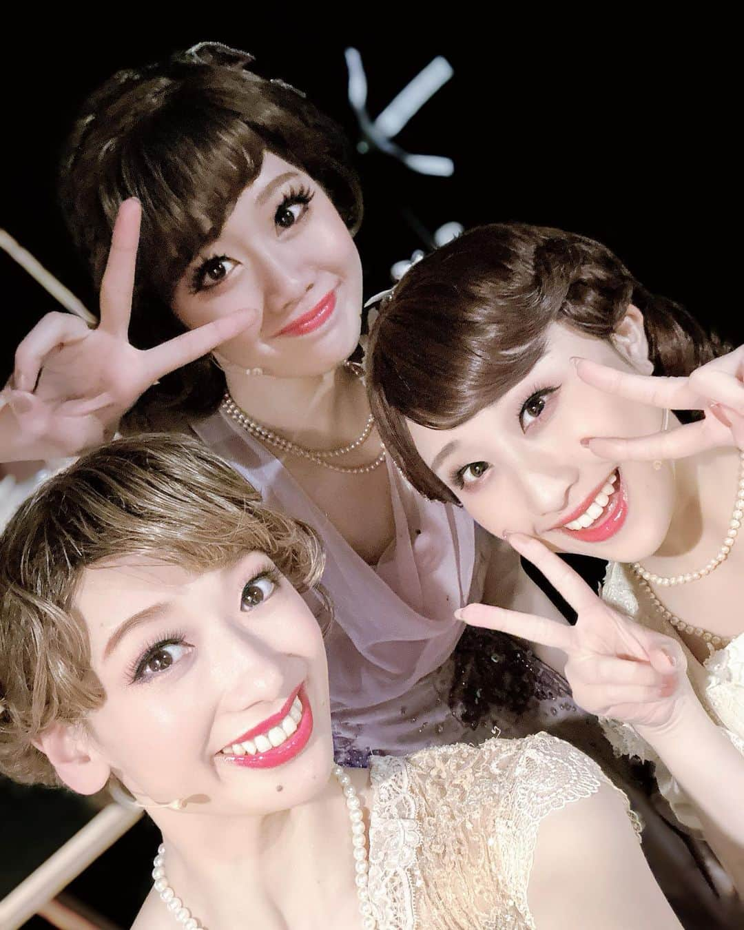 音波みのりさんのインスタグラム写真 - (音波みのりInstagram)「. 想い出投稿 最後の投稿となります  くりすと りりかちゃんと 3人で色んな場面 お役をする事が多くて ずっと力を合わせていました😊 より想い出深い作品となりました  本当に沢山ありがとうございました❣️❣️❣️  #ロジャースハート #複雑な楽曲も #沢山有りましたが #とても #勉強になりましたし #楽しかったです #一気に #想い出投稿 #でしたが #ゆっくりお楽しみ下さい😊」11月29日 19時11分 - minoriotohaofficial.2022