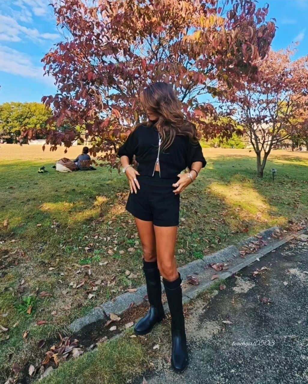 𝑵𝒐𝒓𝒊さんのインスタグラム写真 - (𝑵𝒐𝒓𝒊Instagram)「いつかの公園DAY💚⁡ ⁡.⁡ ⁡.⁡ ⁡.⁡ ⁡.⁡ ⁡.⁡ @mivialoca のダブルジッパーカーディガンお気に入り🫶⁡ ⁡.⁡ ⁡.⁡ ⁡.⁡ ⁡.⁡ ⁡.⁡ ⁡#PR #autumnoutfit #autumn #dayoff #park ⁡ ⁡#kawagoe ⁡#fashionstyle #fashion #coordinate ⁡ ⁡#boots ⁡#coach #snapme #blacklove ⁡ ⁡#コーデ #コーディネート #プチプラコーデ #ファッション⁡ ⁡#カーディガン #ブラックコーデ #ブーツ #大人女子⁡ ⁡#休日 #公園 #紅葉 #プチプラファッション #秋⁡ ⁡#秋コーデ #大人カジュアル #川越 #スナップミー」11月29日 19時26分 - beachgirl0503