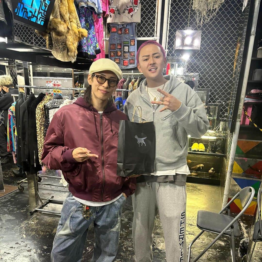 コンボイのインスタグラム：「脇ちゃんありがとう🤟  想像通り優しくて面白い最高の漢だった🔥  楽しい時間をありがとう😆  これからもよろしくね🤝」