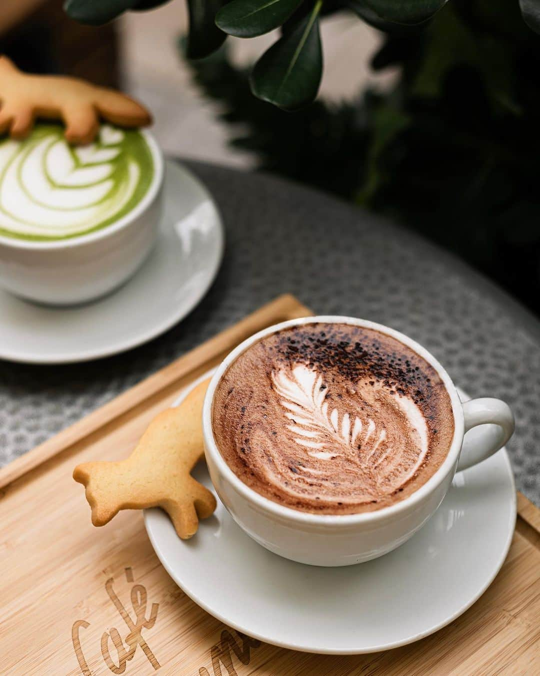 Café Kitsuné Parisさんのインスタグラム写真 - (Café Kitsuné ParisInstagram)「Come and enjoy our new seasonal specialties at #CafeKitsuneLondon :   Matcha Blondie 🌿 Kuro Goma hot chocolate 🌰 Matcha latte 🍵 - 👉 Kitsuné London at @_pantechnicon Ground Floor, 19 Motcomb St, Belgravia,⁠ London SW1X 8LB⁠ Monday-Friday: 8am-6pm Saturday-Sunday: 9am-6pm」11月29日 19時29分 - cafekitsune