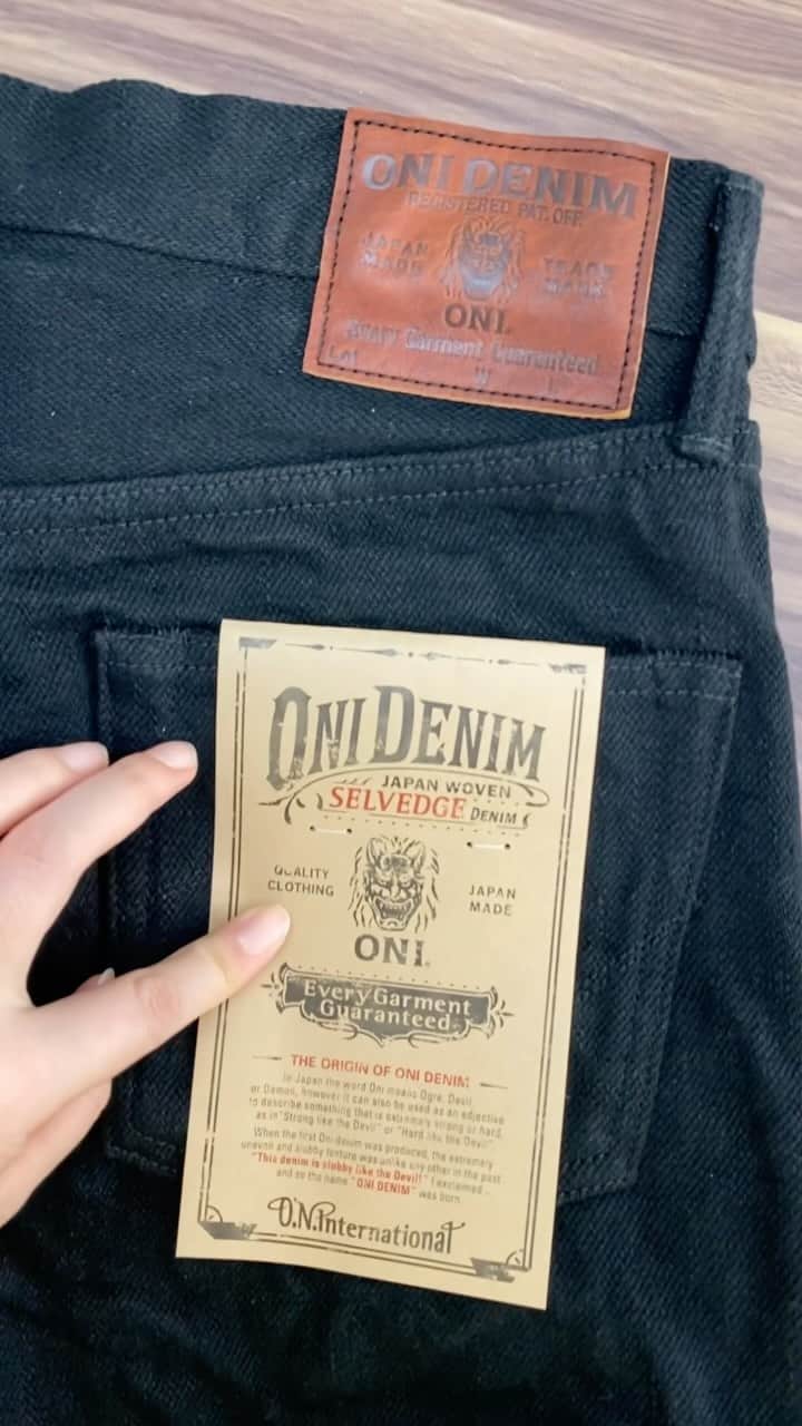 Denimioのインスタグラム：「We cannot think of a better denim that the black secret denim from #onidenim for the festive season. This last batch is made from leftover fabrics, so this is a special release. There's a few more cuts coming and even a jacket but that might be the end of this legendary denim, so don't sleep on the 622 that has just dropped and been restocked!  #Denimio #denim #denimhead #denimfreak #denimlovers #jeans #selvedge #selvage #selvedgedenim #japanesedenim #rawdenim #denimcollector #worndenim #fadeddenim #menswear #mensfashion #rawfie #denimporn #denimaddict #betterwithwear #wabisabi」