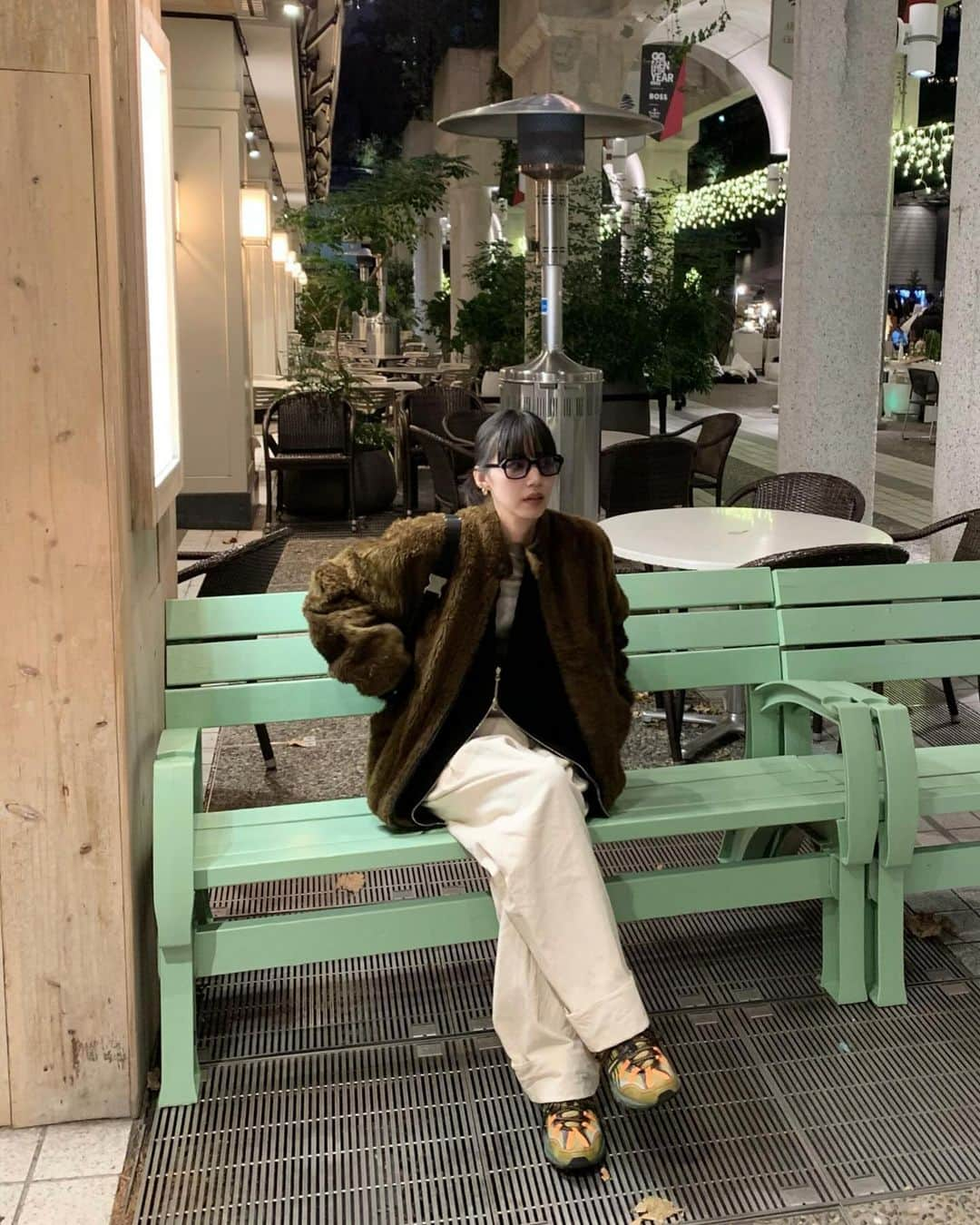 Shiho Sasakiさんのインスタグラム写真 - (Shiho SasakiInstagram)「🎄🐻✌🏻  #outfit_shiho #ファッション #コーディネート #今日のコーデ #今日のファッション #大人カジュアル #モードカジュアル #黒髪ロング#冬コーデ」11月29日 19時56分 - shihomurata0718