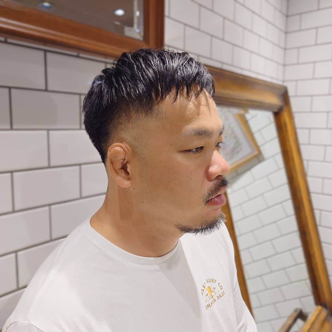 フリーマンズスポーティングクラブのインスタグラム：「FSC -FUTAKOTAMAGAWA  BARBER💈  HAIR CUT ¥6,600(tax incl.) made by @fooming.m   #freemanssportingclub  #fscbarber #barbershop #barber #mensgrooming」