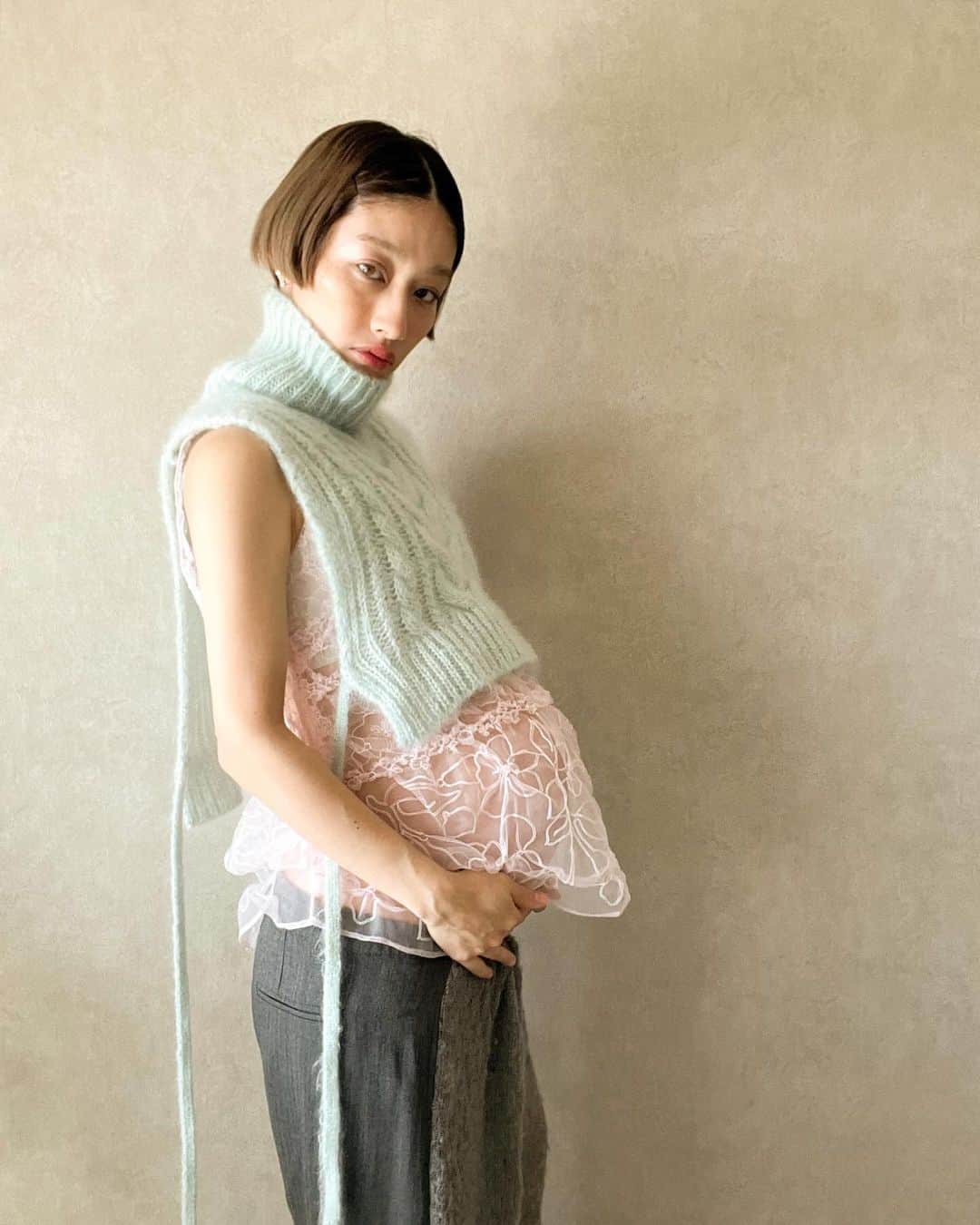 浦川望美さんのインスタグラム写真 - (浦川望美Instagram)「マタニティフォトに抵抗があったのだけど  着れるからじゃなく 今の身体に合うお洋服があって、 それらを選ぶことが楽しかったので記念に」11月29日 20時21分 - noz_omi