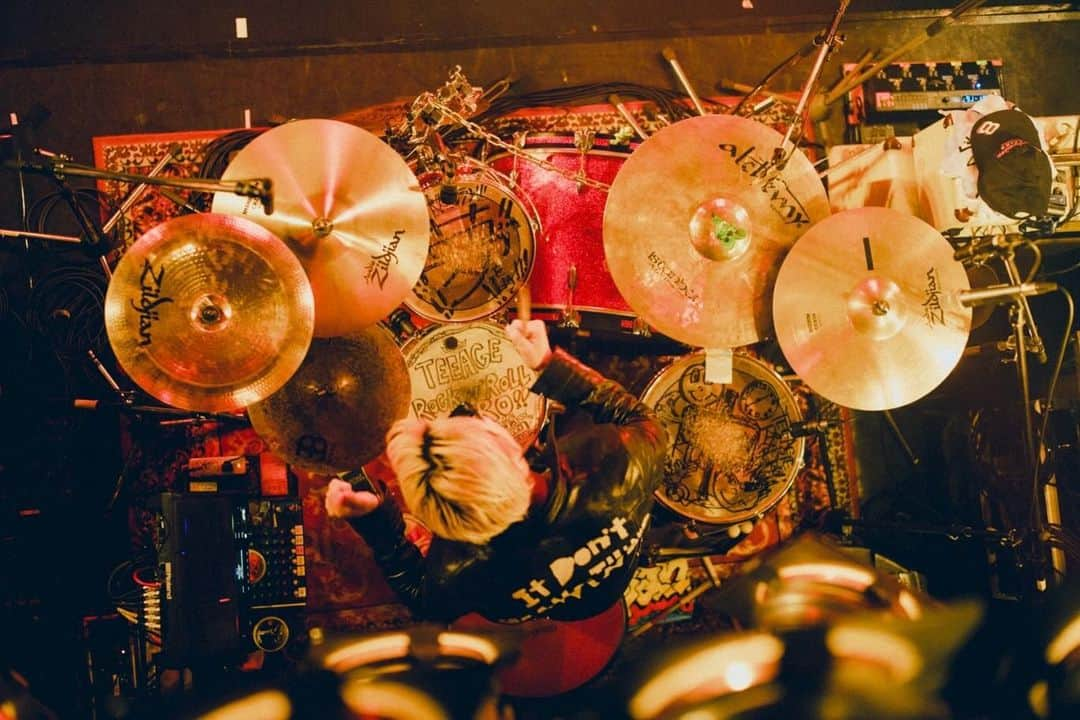 ジェットセイヤさんのインスタグラム写真 - (ジェットセイヤInstagram)「THANK YOU!!👁️🥁🪽 #DREAMS tour 2023.11.27 Oita Drum Be-0 @go_go_vanillas_official #JETTSEIYA photographer @renzo1101」11月29日 20時35分 - jett_seiya_lvasp