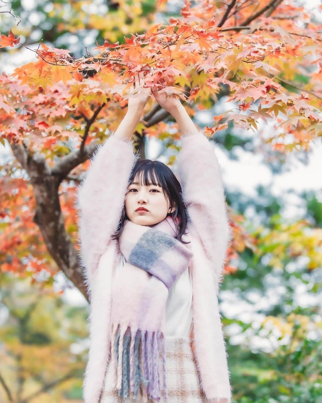 佐藤茜のインスタグラム：「冬が始まっちゃう前に🍁 まだセーフ？🥹  📸 : @waaata_photo」