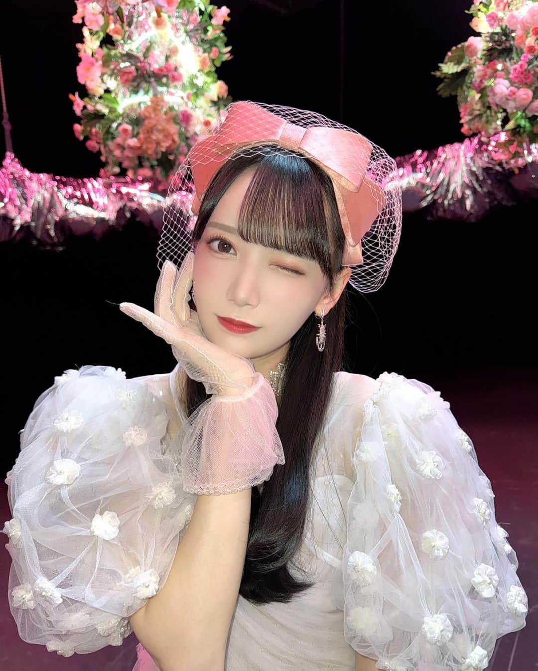 鈴木瞳美さんのインスタグラム写真 - (鈴木瞳美Instagram)「❤︎  ≠ME 8th Single 表題曲  ＂アンチコンフィチュール＂   MVが公開されました𖤐ˊ˗  力強い意志が詰まったカッコいい楽曲…！！  新たな世界観のノイミーも たくさんすきになってください💭」11月29日 20時41分 - suzuki_hitomi__