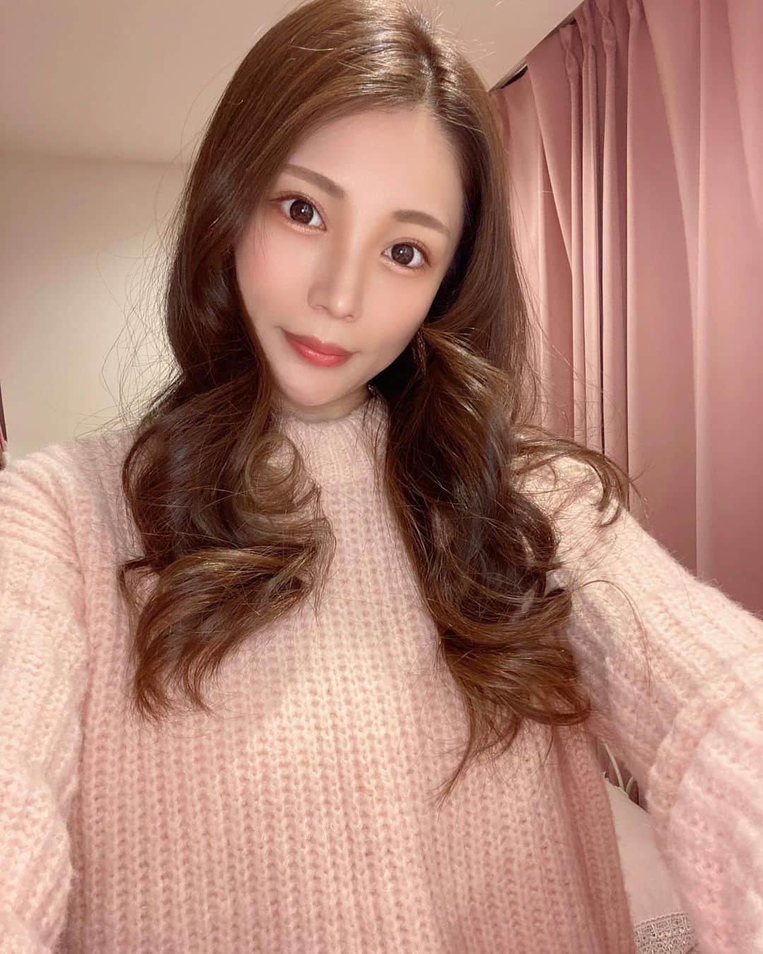 佐藤花×最上一花のインスタグラム：「GU信者になった  #gu #guニット」