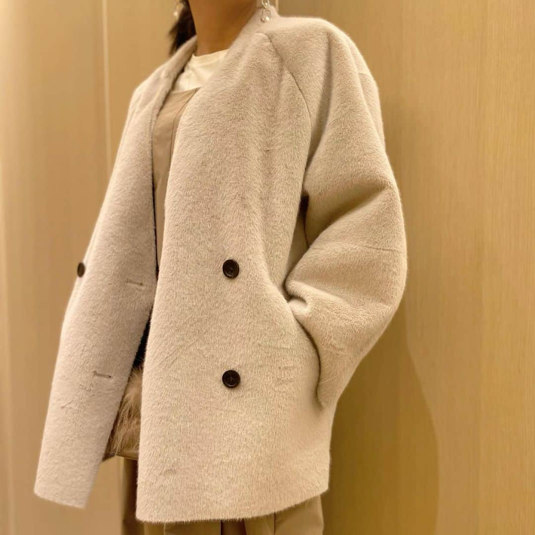 keikobun34さんのインスタグラム写真 - (keikobun34Instagram)「・ ▶︎  @think_fur  Cocoon Fur Coat  軽くて暖かくて合わせやすい♡  ワンピース/ @sync__official__   #大人カジュアル #アラフィフコーデ #アラフォーコーデ #40代ファッション #40代コーデ #50代ファッション #50代コーデ  #アラフィフモデル #エコファー#シンクファー #womanover50 ##over50women  #over50#over50style #over50fashion  #womanover40 ##over40women  #over40#over40style #over40fashion #fakefur#thinkfur」11月29日 20時56分 - keikobun34