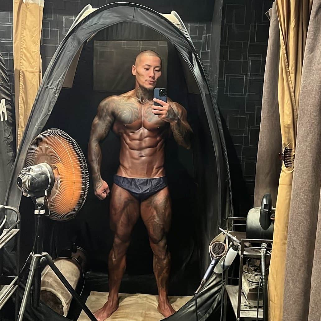 中村直輝のインスタグラム：「#fitness#workout#gym#training#physique#bodybuilding#tattoo#japanesetattoo   お気に入りの写真💪」