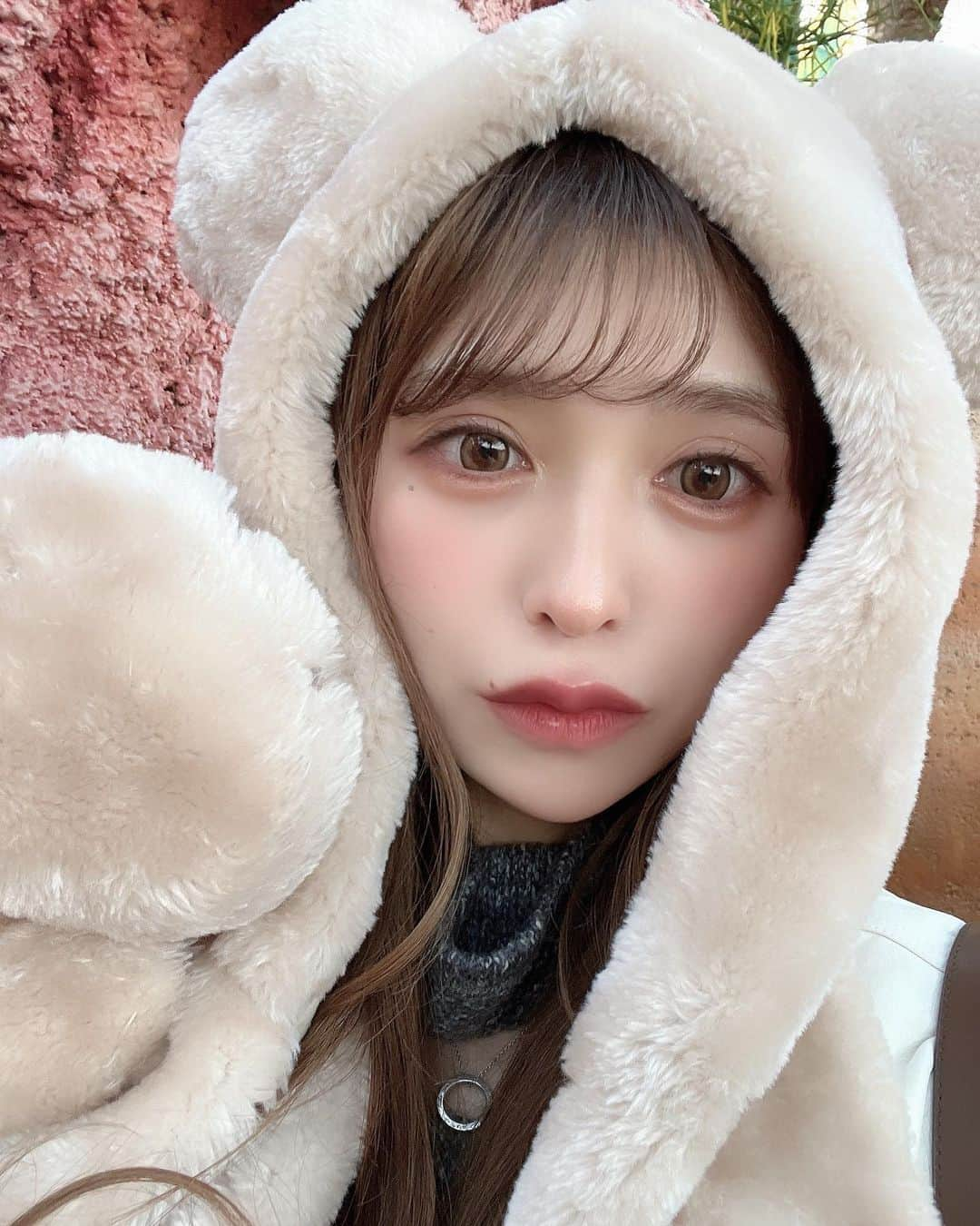 渋谷佳子さんのインスタグラム写真 - (渋谷佳子Instagram)「2023.11.29 ＊ 初めてディズニーで 被り物系買った🏰💭🐭 ＊ ＊」11月29日 21時00分 - nuuuun___01