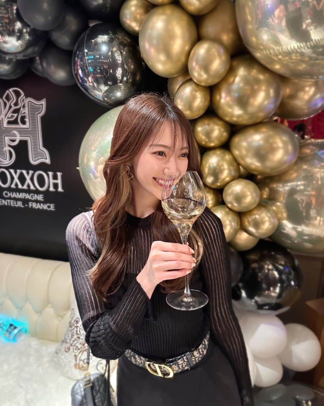 東海林里咲のインスタグラム：「. .  HOXXOH Champagne Secret Partyに 招待して頂いて行ってきました🥂✴︎ .。  飲みやすくて キラキラ可愛かったなぁ🗝💜  . .」