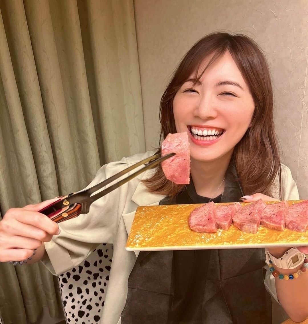 松井珠理奈さんのインスタグラム写真 - (松井珠理奈Instagram)「#いい肉の日 🍖 焼き肉好きすぎてMYトング買っちゃいました❤️  #焼き肉  #大好き  #幸せ  #笑顔  #肉食女子  #トング  #肉料理  #yakiniku  #yummy  #smile」11月29日 21時07分 - jurinamatsui3