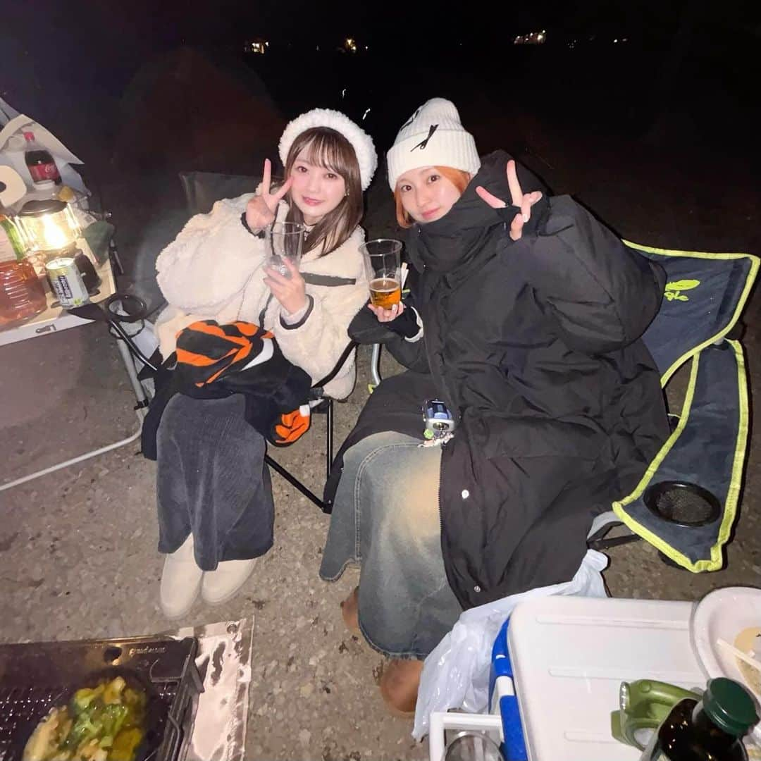 樋渡結依さんのインスタグラム写真 - (樋渡結依Instagram)「初キャンプに行ってきたよ🏕️❣️ これでキャンプ女子デビューだ🤭！(なんてね笑)  自然の中で食べるキャンプ飯があんなに美味しいとは🤤！ 空気も澄んでいて、星空も凄く綺麗だったよ〜🌌　 My寝袋も買ったのでまた行きたいな〜😆笑  #キャンプ女子  #初キャンプ  #キャンプ飯最高  #ホタテ が食べれるようになりました(笑)  #癒しの空間 🫶 #子役友達 のあみちゃんと☺️ #camp #campgirls #japanesecamp   ＊アウトドア好き？」11月29日 21時29分 - yui_hiwatashi0430