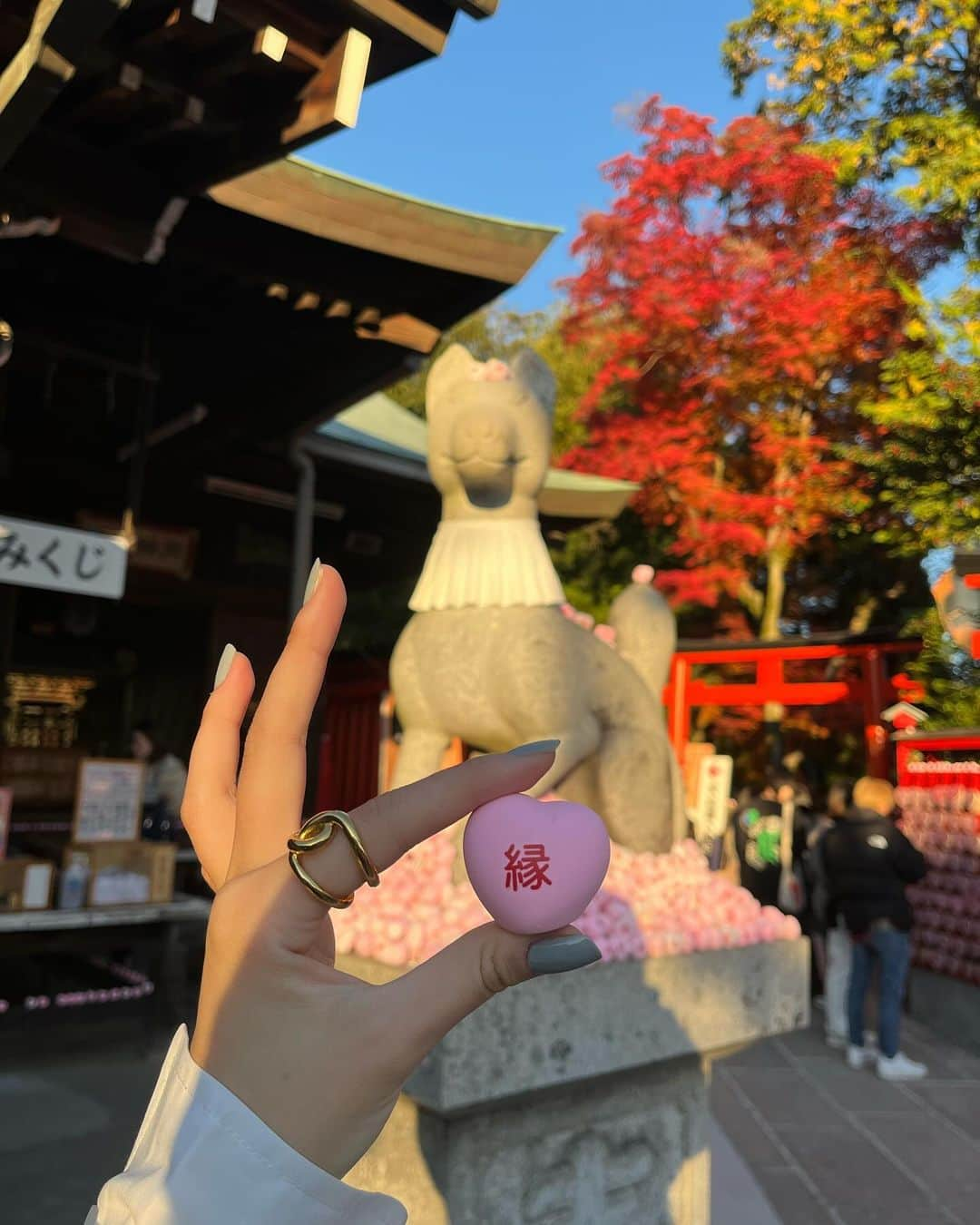 moca さんのインスタグラム写真 - (moca Instagram)「11月終わるう、早い！ 舞台のKVも公開されたよう！🫶🏻  イルミネーションも クリスマスマーケットも行きたいから みんなのおすすめ教えて🙊  髪色は @jun_mizoguchi さん！🤍 お任せデス、色落ちも可愛すぎるの🥺」11月29日 21時31分 - moca_lol