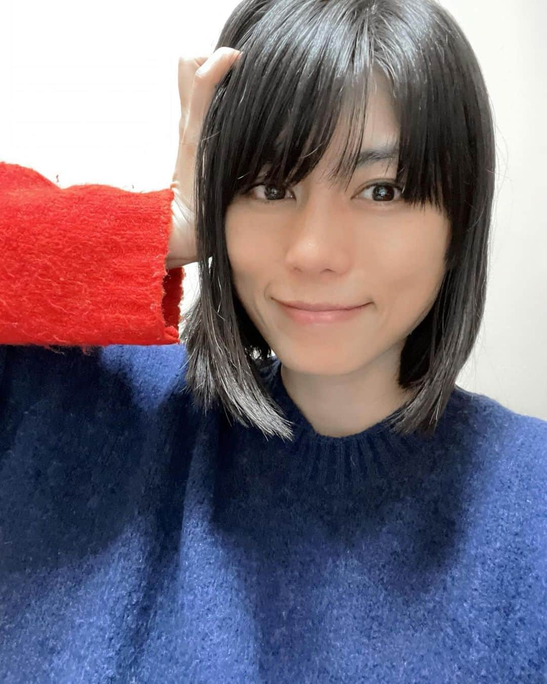 芳野友美さんのインスタグラム写真 - (芳野友美Instagram)「あれーーー？昨日#エセ情報 を流してしまったようです・・・ 最高気温、全然昨日より低かった（汗） そろそろニットの毎日かな。 　 今日は「#いい肉の日 」らしいですよ！ 皆さんお肉食べましたか？？？ 　 私は#ジンギスカン弁当 を食べました♪ 美味しかった☺︎」11月29日 21時40分 - yumi_yoshino_1980