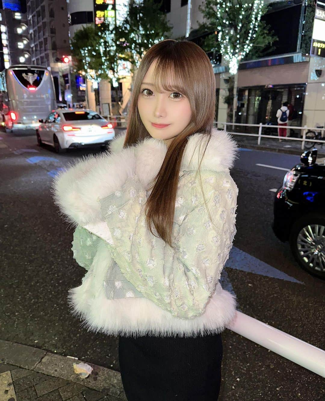 佐藤くるみさんのインスタグラム写真 - (佐藤くるみInstagram)「去年購入したコート、やっと着れたの🩵 届くのに2ヶ月くらいかかっちゃったからずっと着れなかった😂   #photography #cosplay #cosplayer #cosplaygirl #selfie #japanese #歌舞伎町 #新宿 #ミナミ #コンカフェ #コンセプトカフェ #舞々悪魔 #メイドカフェ  #自撮り #せるふぃー  #コンカフェ嬢 #コンカフェ店員 #アイドル #地下アイドル #冬コーデ #冬服」11月29日 21時45分 - kurumilk_sato