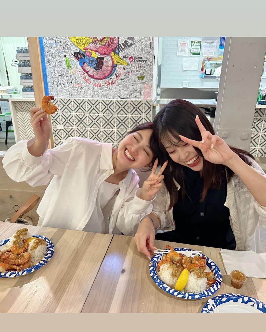 遠野愛さんのインスタグラム写真 - (遠野愛Instagram)「先週は遅めの夏休みをいただきました🌴🌺  友人が休みを合わせてくれてまるまる女子旅に✈️ どこを歩いても景色が綺麗で ホテルでも笑いっぱなしでお腹が筋肉痛に🤣 大好物のアサイーボウルを毎日食べられて なにからなにまで最高でした…！！  楽しい時間は驚くほどあっという間で 最終日はちょっとブルーな気持ちになりましたが、、笑 月曜日にめんたいワイドのオープニングでおかえりなさいと言ってもらえて、ここが自分の居場所なのだとすぐに嬉しい気持ちに🥰我ながら単純🫶笑  来年はどこに行こうかなと考えながら みなさまの生活に少しでも役に立てる情報をお伝えできるよう今週からまた頑張ります✨」11月29日 22時12分 - ai.tono_fbs