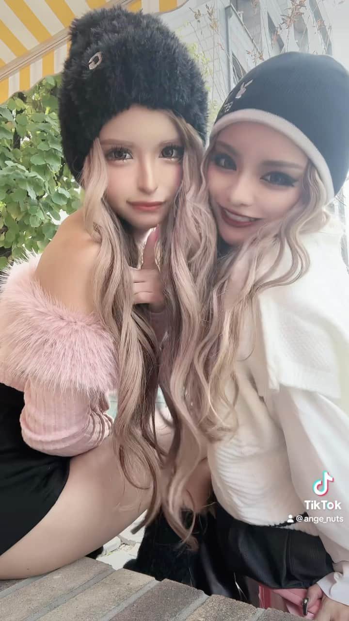 アンジェリカのインスタグラム：「💜🩷🎀」