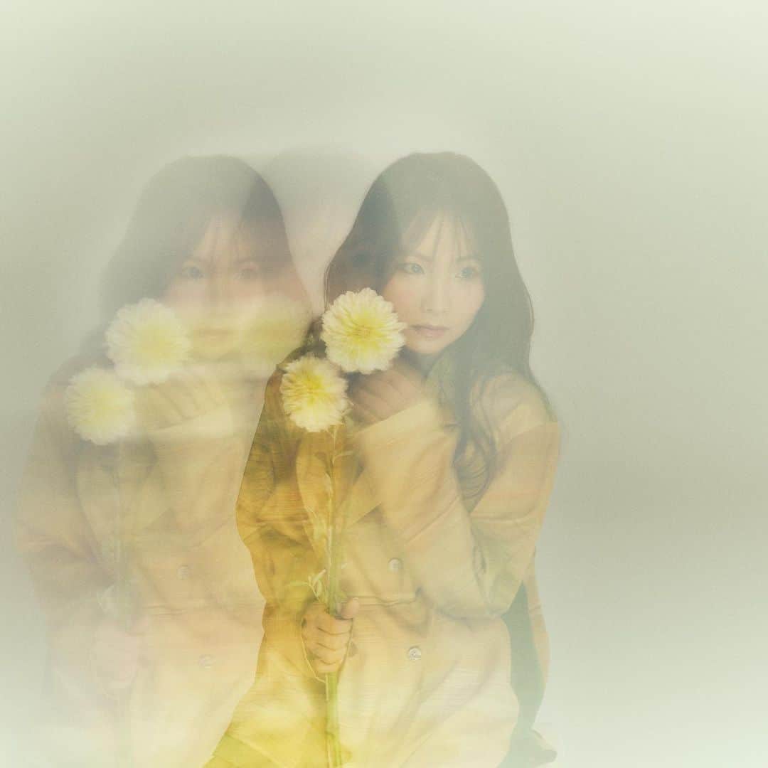towanaさんのインスタグラム写真 - (towanaInstagram)「🦋 fhána『Beautiful Dreamer』 12月20日発売のEP、そして来年1月のツアー 共によろしくお願いします🌼❄️✨  #fhána_dreamer」11月29日 22時10分 - towana