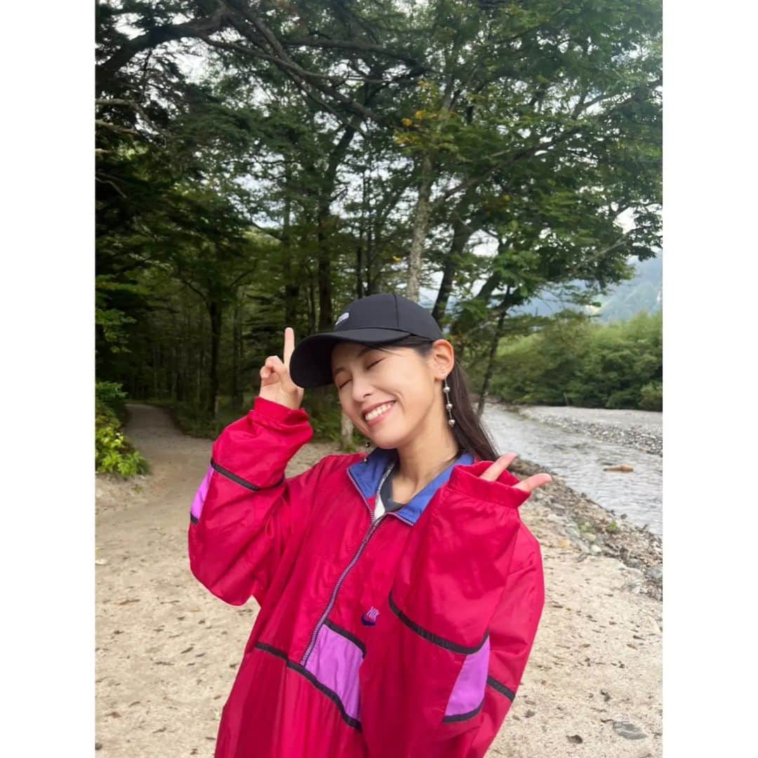 杉原枝利香さんのインスタグラム写真 - (杉原枝利香Instagram)「#trip 〜⛰  誕生日にいただいたお気に入りのキャップかぶって上高地へ。 過去写真がすぎる笑 夏から秋にかけての載せたい写真まだまだあります←  #長野 #上高地 #旅行 #旅 #山ガール ------------------------ #photoshoot #photo #outfit #ootdfashion #ootd #followme #シードルアンバサダー #横須賀アピールグラマー #りンご #杉原枝利香 #actress #model #ambassador #🍎」11月29日 22時17分 - erikasugihara