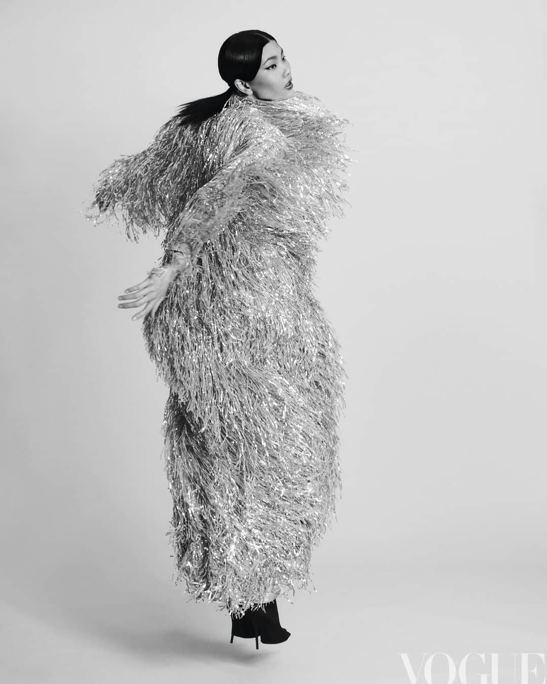 IMG Modelsさんのインスタグラム写真 - (IMG ModelsInstagram)「@sherryramsayshi covers Vogue China December 2023 📸@felix_cooper #IMGModels」11月30日 7時44分 - imgmodels