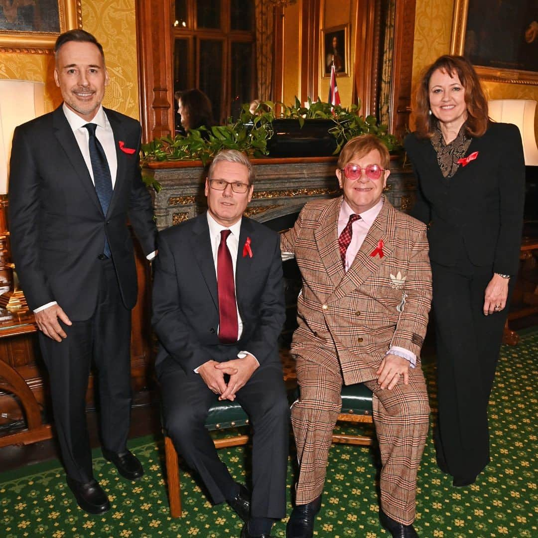 エルトン・ジョンさんのインスタグラム写真 - (エルトン・ジョンInstagram)「Ahead of #WorldAIDSDay, I am honoured to receive recognition for my lifetime work with @ejaf from @appg.hiv.aids during a special reception at Speakers House. It was great to meet with political leaders, with @davidfurnish and @anneaslett, to discuss how England could be the first country to end new cases of HIV.  We can’t end AIDS without the backing of the @ukgovofficial and today, we’re delighted by @victoriaatkinsmp’s announcement to expand opt-out HIV testing to every high prevalence area across the country.  My Foundation and partners led the world’s first HIV Social Impact Bond in London which proved that opt-out HIV testing in A&Es works to find and diagnose HIV in people who didn’t know they were living with the virus. Not only does it save money, more importantly, it saves lives. The earlier people know they are living with HIV, they can start treatment and prevent the spread to others.  We must keep our foot on the accelerator to end AIDS.  📸: @davebenett」11月30日 7時53分 - eltonjohn