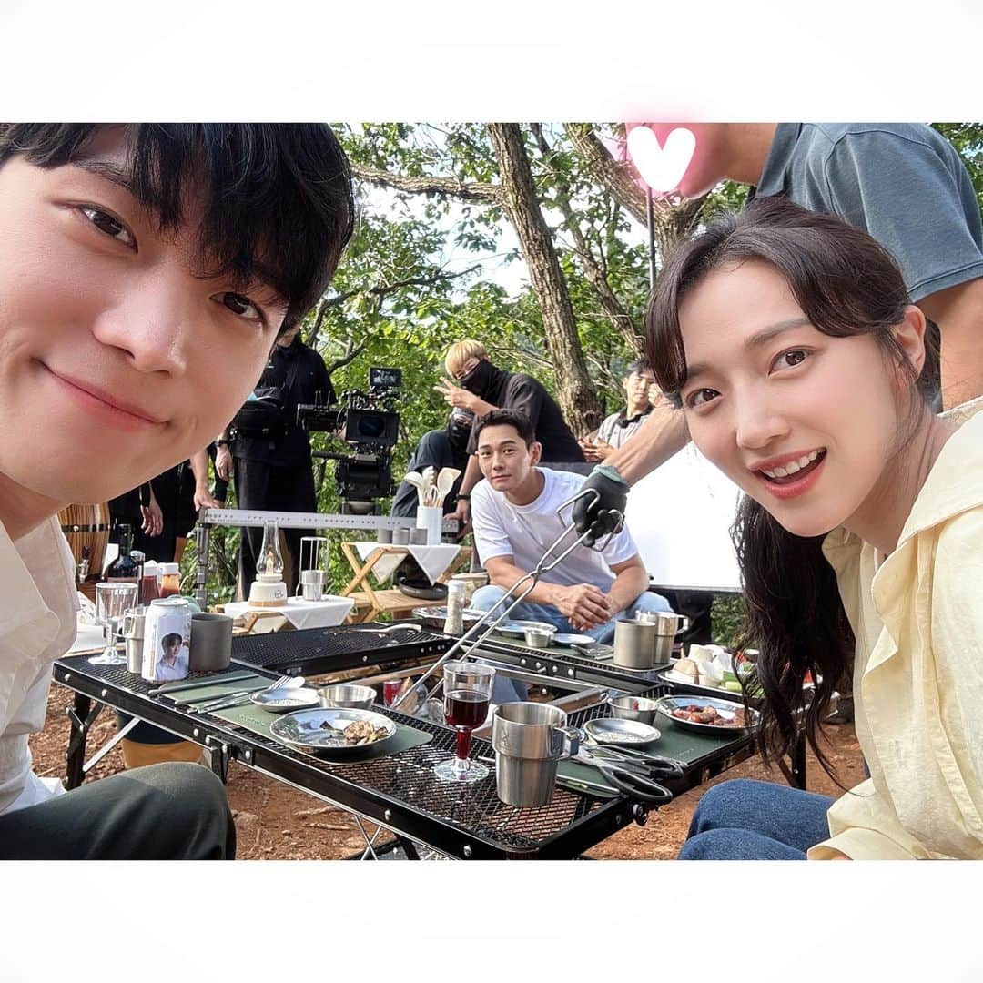 ピョ・イェジンさんのインスタグラム写真 - (ピョ・イェジンInstagram)「살려주세요 민오형🥹 #viu」11月30日 8時32分 - yjiinp