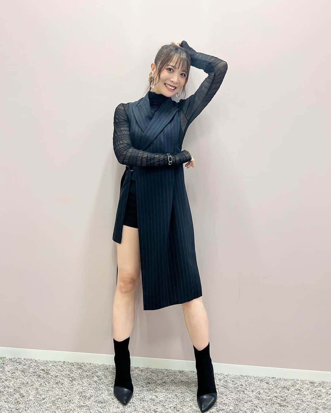 のインスタグラム：「#沙花叉アニソンフェス　衣装🖤  珍しく長袖でした💪  おとなスタイリッシュクール😘🖤」