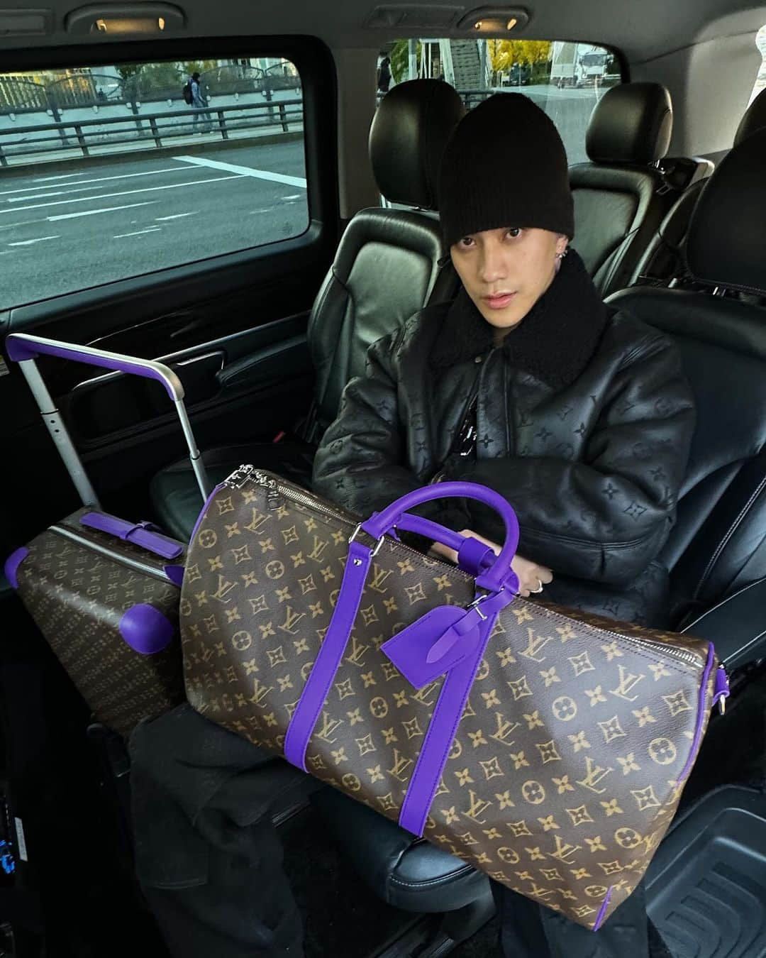 井上大和さんのインスタグラム写真 - (井上大和Instagram)「Louis Vuitton   @louisvuitton が香港で行われるprefall mens24に招待してしただきました🇭🇰 明日のショーがすごく楽しみです💛 @louisvuitton  #louisvuitton #lvmensprefall24 #lvfashion」11月30日 0時12分 - yamatoinoue__0612