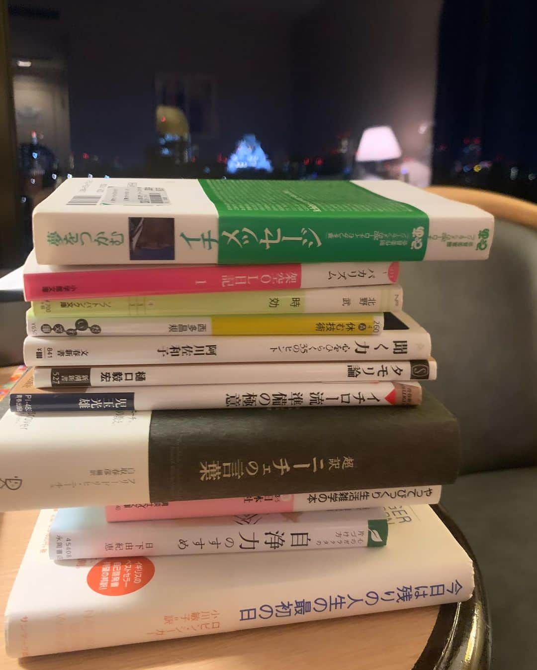 小松原美里さんのインスタグラム写真 - (小松原美里Instagram)「NHK treasures 🌸  今大会は2冊読み切り 11冊手に入れてモントリオールへ🌞  #photodump #happyfaces」11月30日 0時21分 - missatoooo