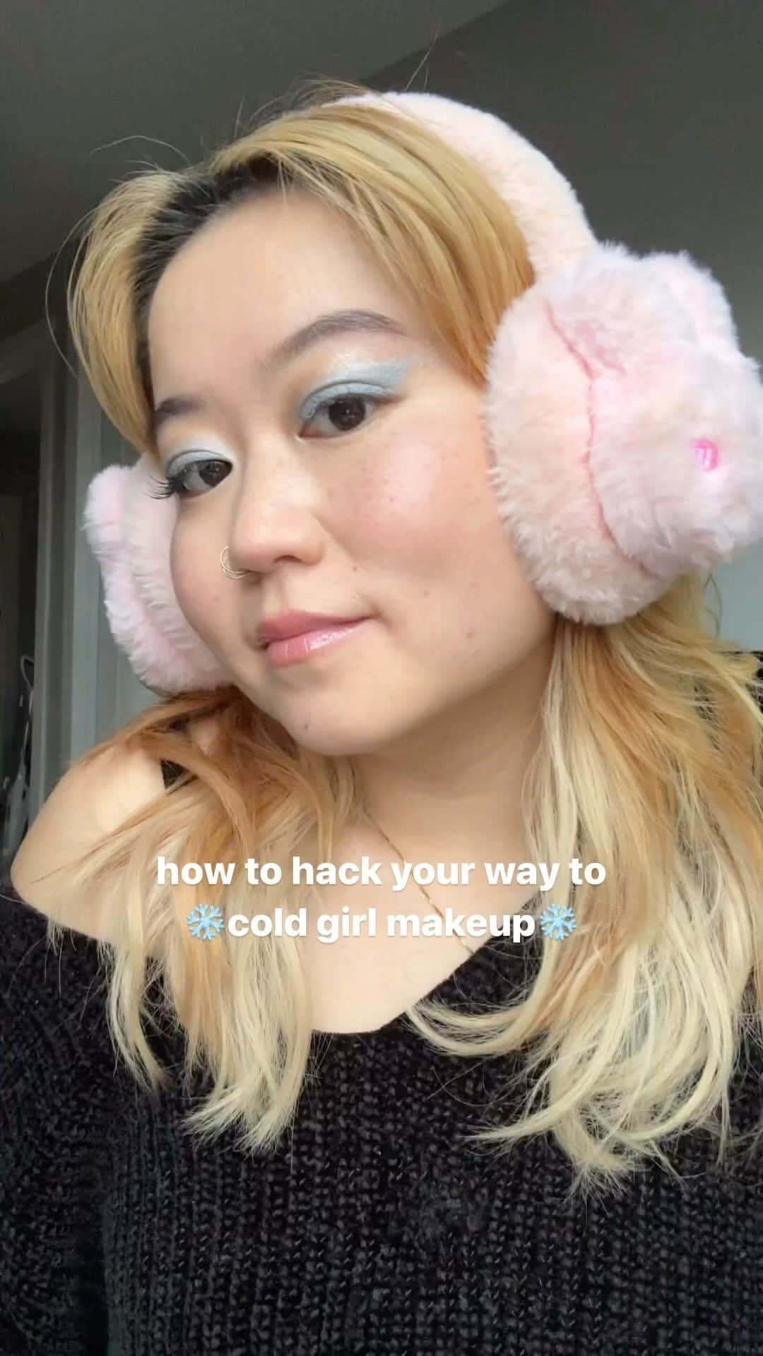 Milk Makeupのインスタグラム：「It’s time to chill ❄️ Here’s how you can hack your way to the #coldgirlmakeup look using all your favorite Milk Makeup products  @iley.c (she/they) wears: ✨ Color Chalk in Freeze ✨ Hydro Grip Set + Refresh Spray ✨ Bionic Blush in Fly ✨ Lip + Cheek in Werk ✨ Odyssey Lip Oil Gloss in Globetrot」
