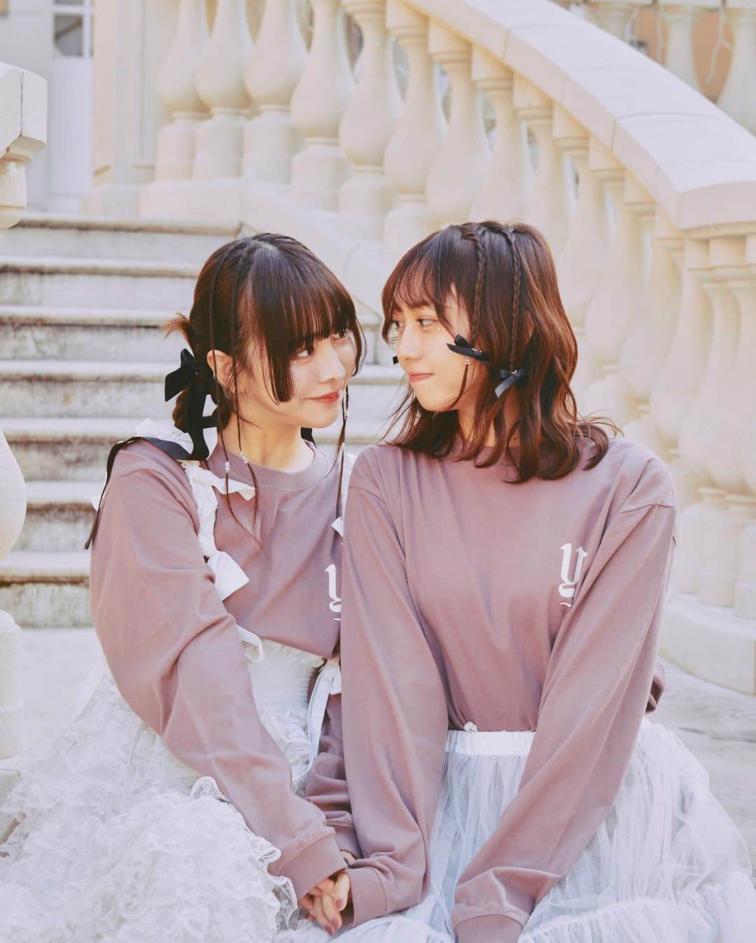 平松可奈子さんのインスタグラム写真 - (平松可奈子Instagram)「"For Friends"   @yuria_kizaki211  @chouette_latte  @infini8_official   12月10日 新宿ルミネエスト6階にて ゆりあちゃんと来店イベント♡  お互いのブランドコラボです。 可愛いロンTにアクセサリー！ ぜひ遊びに来てね🦋  それにしてもいい写真。　  #ゆりかな #シュエラテ　#infini8 #木﨑ゆりあ」11月30日 0時45分 - 11kanaco14
