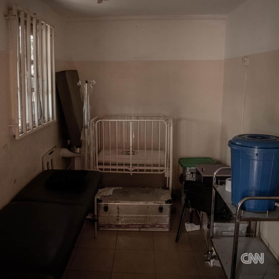 CNNさんのインスタグラム写真 - (CNNInstagram)「Aisha Aliyu is eight months pregnant and sprawled out on a mat in front of her house with four of her children spread around her feet. Two-year-old Hauwa and five-year-old Abba are both crying and tugging at their mother's hijab. She, in response, rolls her eyes and clicks her tongue at them. She looks tired.  The child Aliyu is carrying is her tenth. The last four were delivered in the Durumi Camp, a place in Nigeria's capital city, Abuja, that she and an estimated more than 3,000 other internally displaced people call home.  In 2013, Aliyu fled her home in the village of Wala in Nigeria's northeastern Borno State to its capital, Maiduguri. She said her village was attacked and much of it burned down by armed Islamist group, Boko Haram. Two years later, the militant group attacked Maiduguri, forcing Aliyu to again migrate, this time travelling over 856km south to Abuja with her husband and five children.  The now 39-year-old saw having many children as a way of replacing her relatives killed by the insurgents, but reveals she was done after her last pregnancy in 2021 and began using contraceptives. However, she became pregnant again this year.  Aliyu is one of many internally displaced women bearing children in Nigeria's camps, with some grounds not even housing a health post or shelter for birth, instead needing women to go into labor in their own shelters or that of their birth attendant.  Tap the link in bio for more.   📸 : Taibat Ajiboye for CNN  1. Aisha Aliyu. 2. The nurse takes the weight of the pregnant women during antenatal. 3. The camp nurse, Isa Umar examines a pregnant woman during antenatal session. 4. With Aisha almost full term, she is no longer able to go to fetch water and now has to pay up to N500 daily for it to be delivered to her home. 5. The makeshift delivery room partitioned in the shipping container used as the camp's health post. 6. A volunteer doctor brought his own kit to do blood tests at the Durumi camp. 7. Aisha with five of her children.」11月30日 1時08分 - cnn