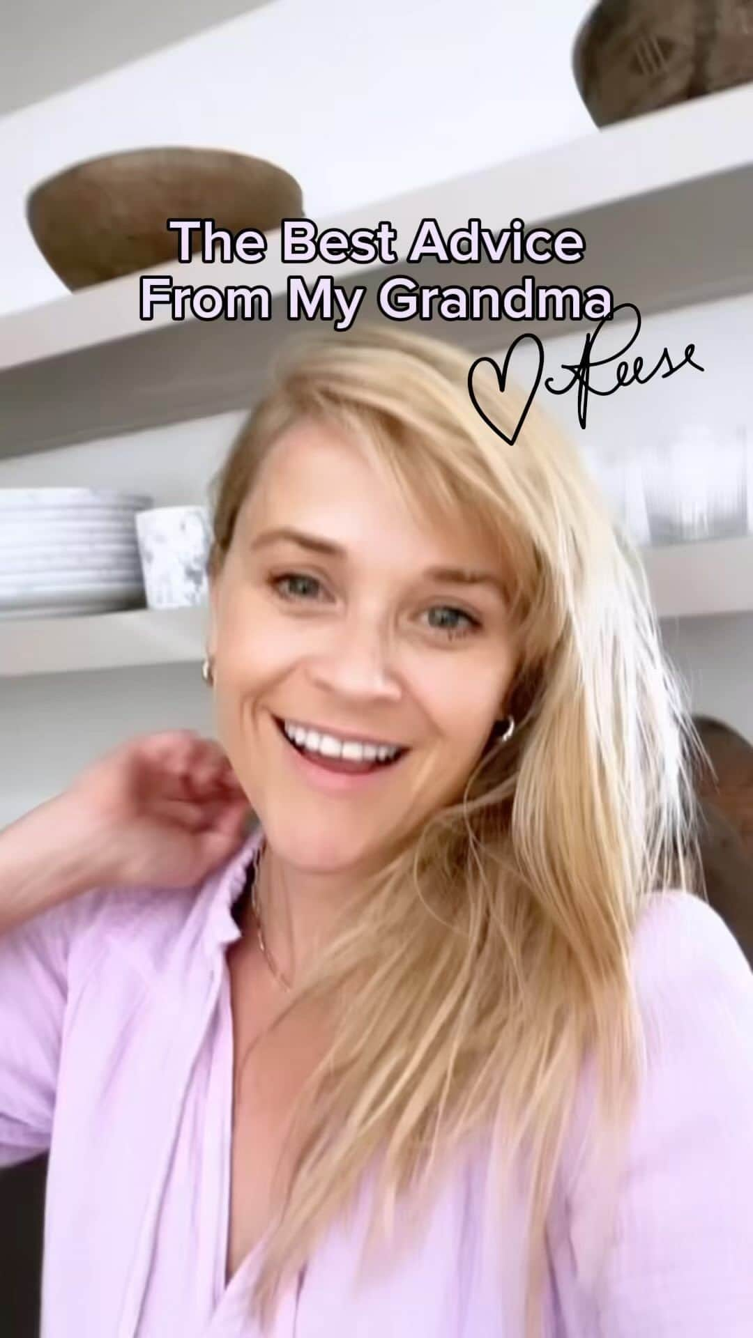 リース・ウィザースプーンのインスタグラム：「Be a radiator today ☀️ My grandma always had the best advice! #LoveReese💕」