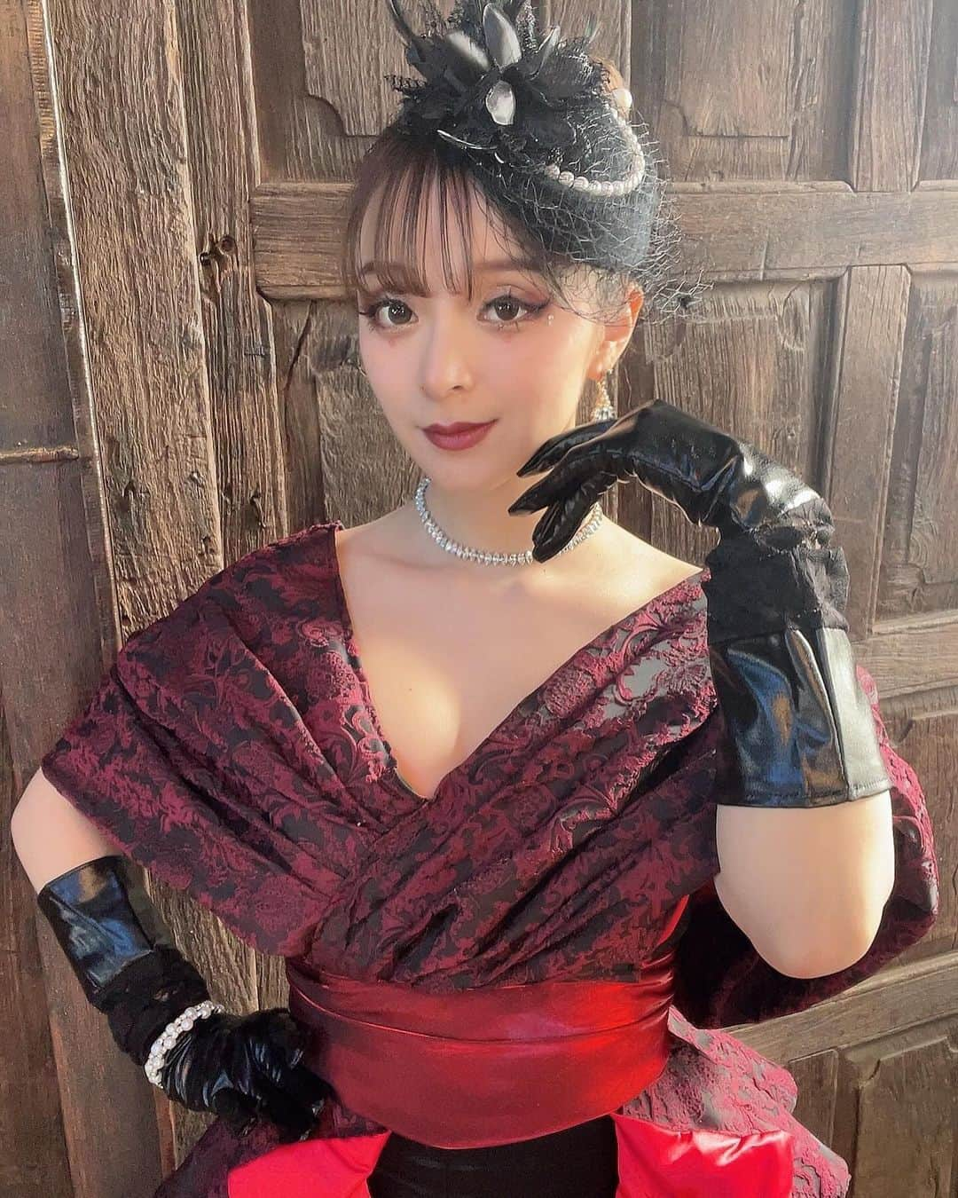 MARiAさんのインスタグラム写真 - (MARiAInstagram)「日付変わりましたので 本日MARiA写真集第4弾『美姫 HIME』 発売日ですっっっ！  みんなの手元に今日から届いていくのねっ♡  ドキドキっ。  届いたらぜひ感想お待ちしてます😘🫶🏻✨✨✨ #MARiA #美依礼芽 #小美　#写真集 #GARNiDELiA」11月30日 1時10分 - maria_grnd